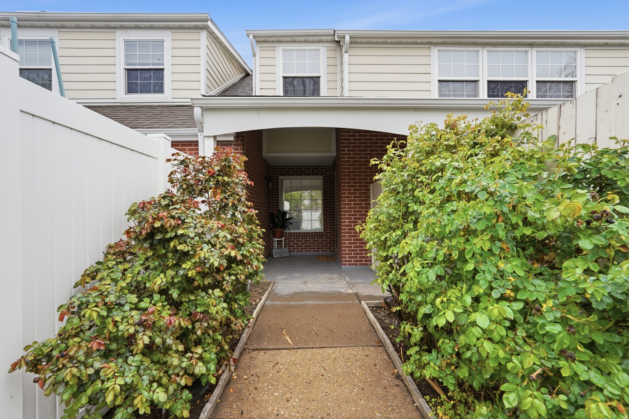 271  BROOKFIELD LN