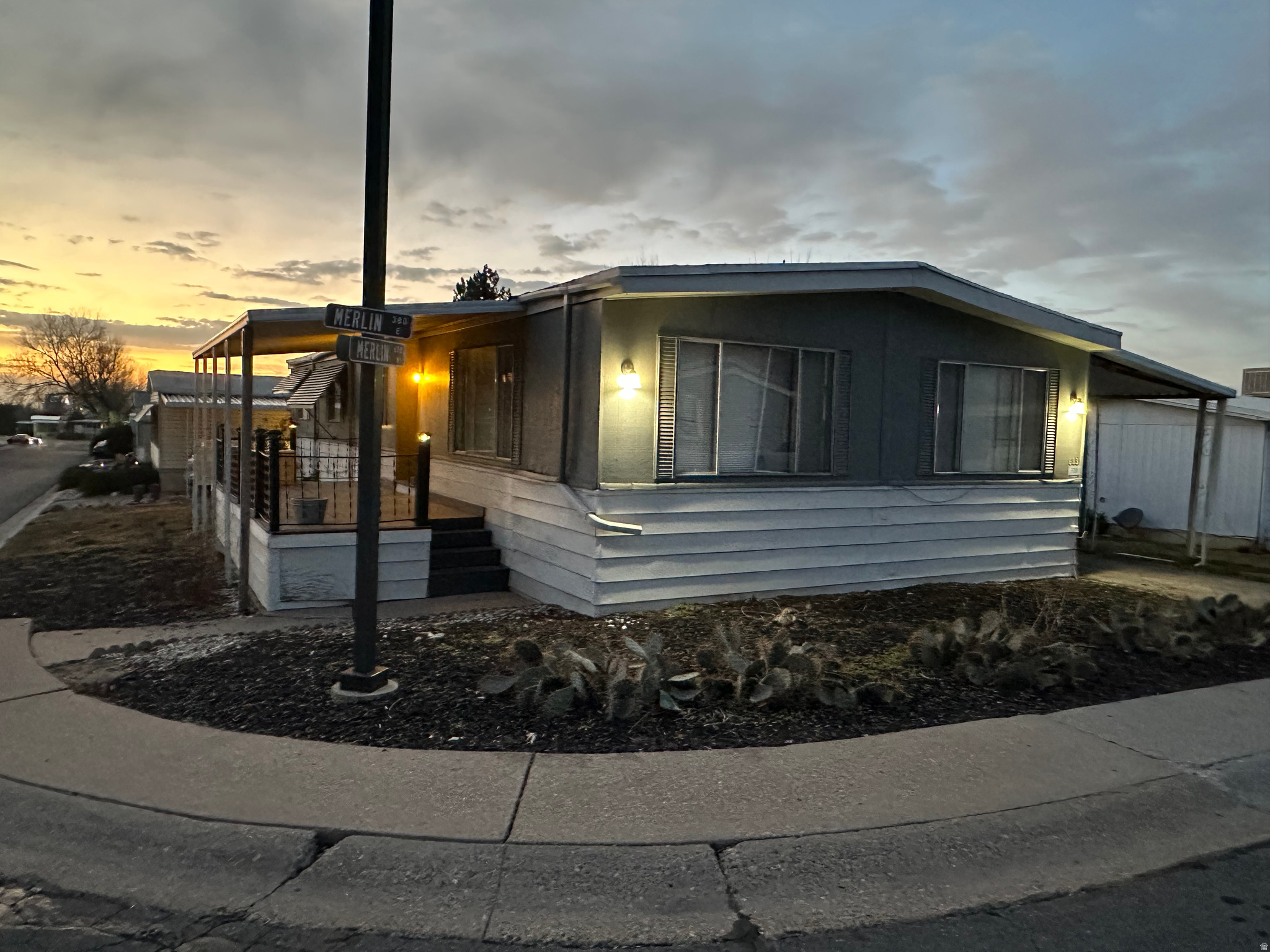683  MERLIN ST #4630