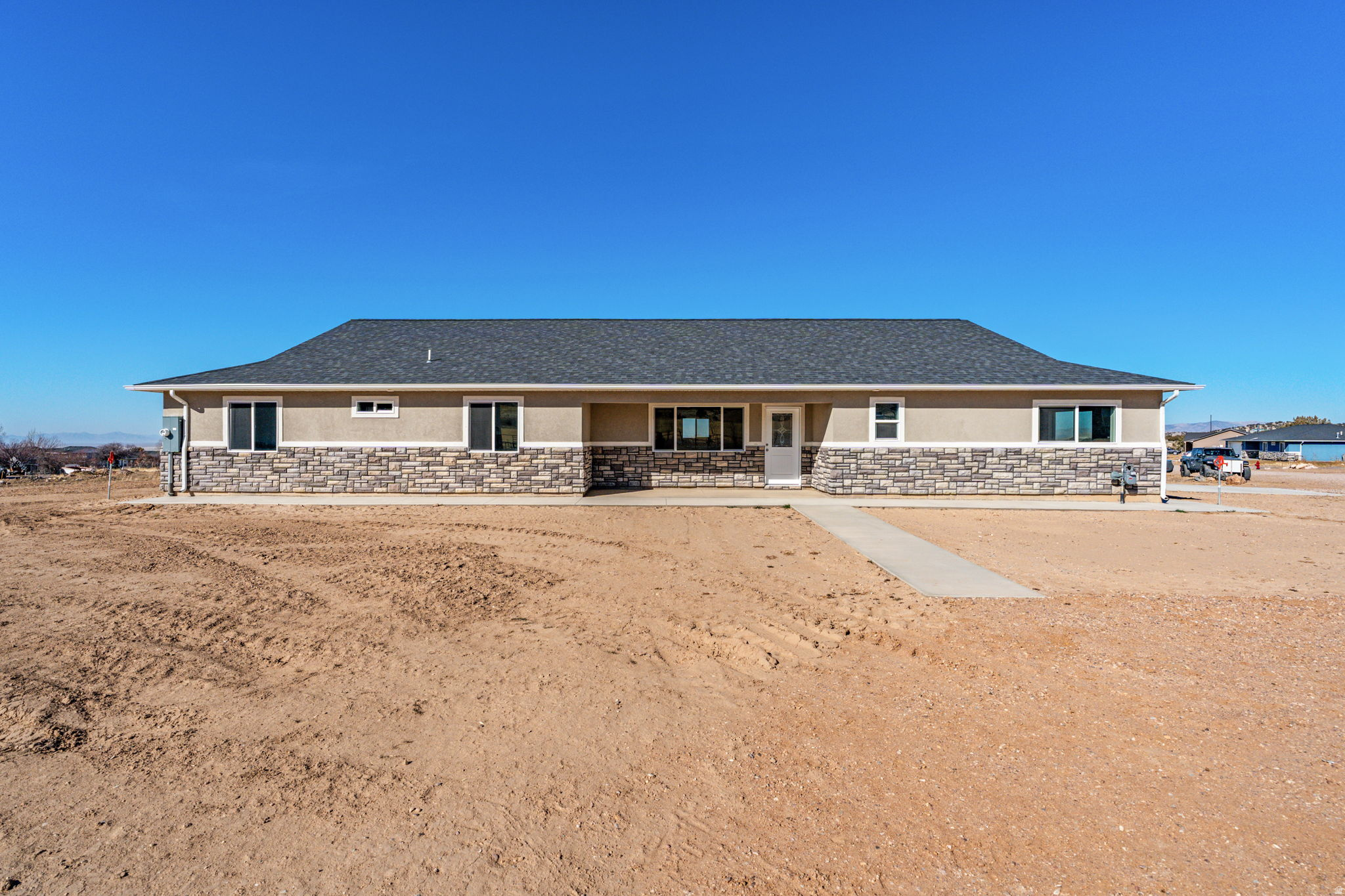 575 N DEER MEADOW DR