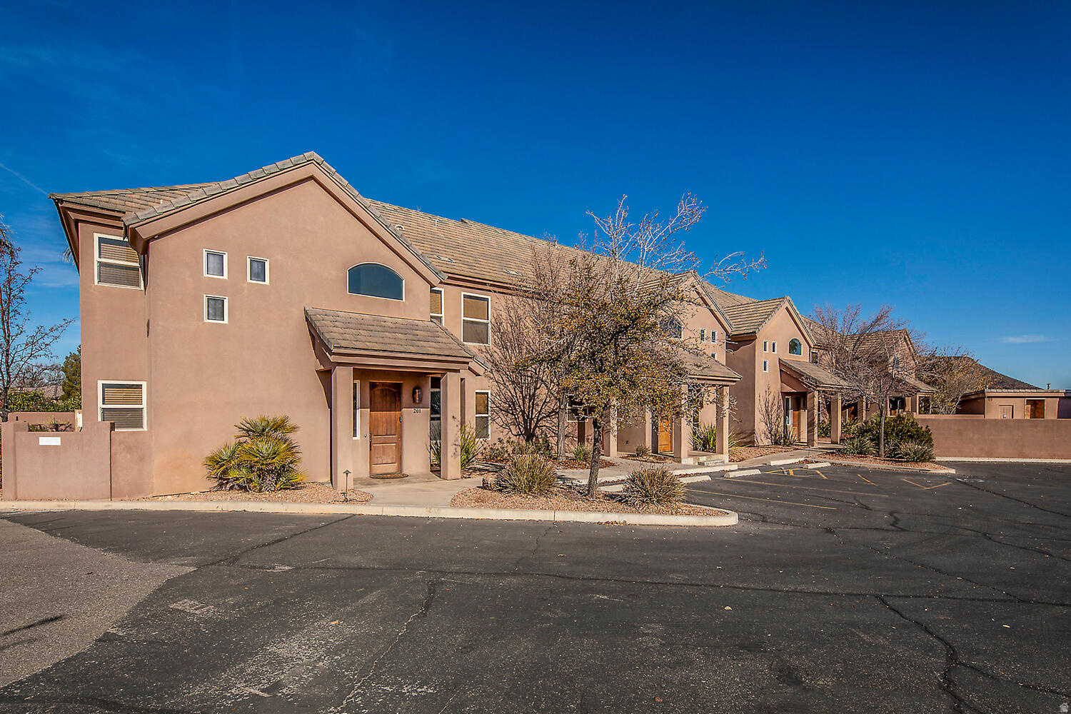 1839 W CANYON DR #103