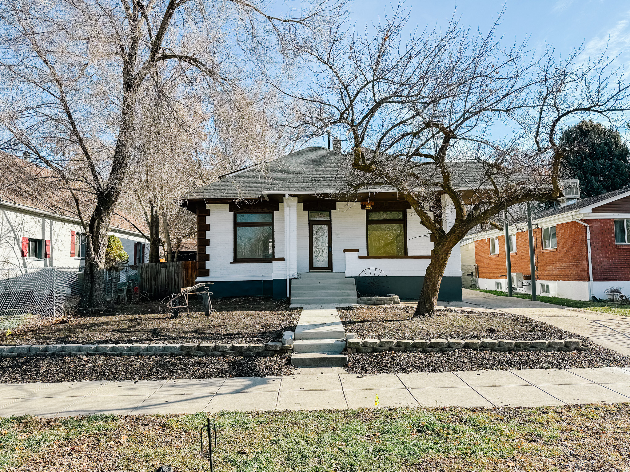 2524  VAN BUREN AVE