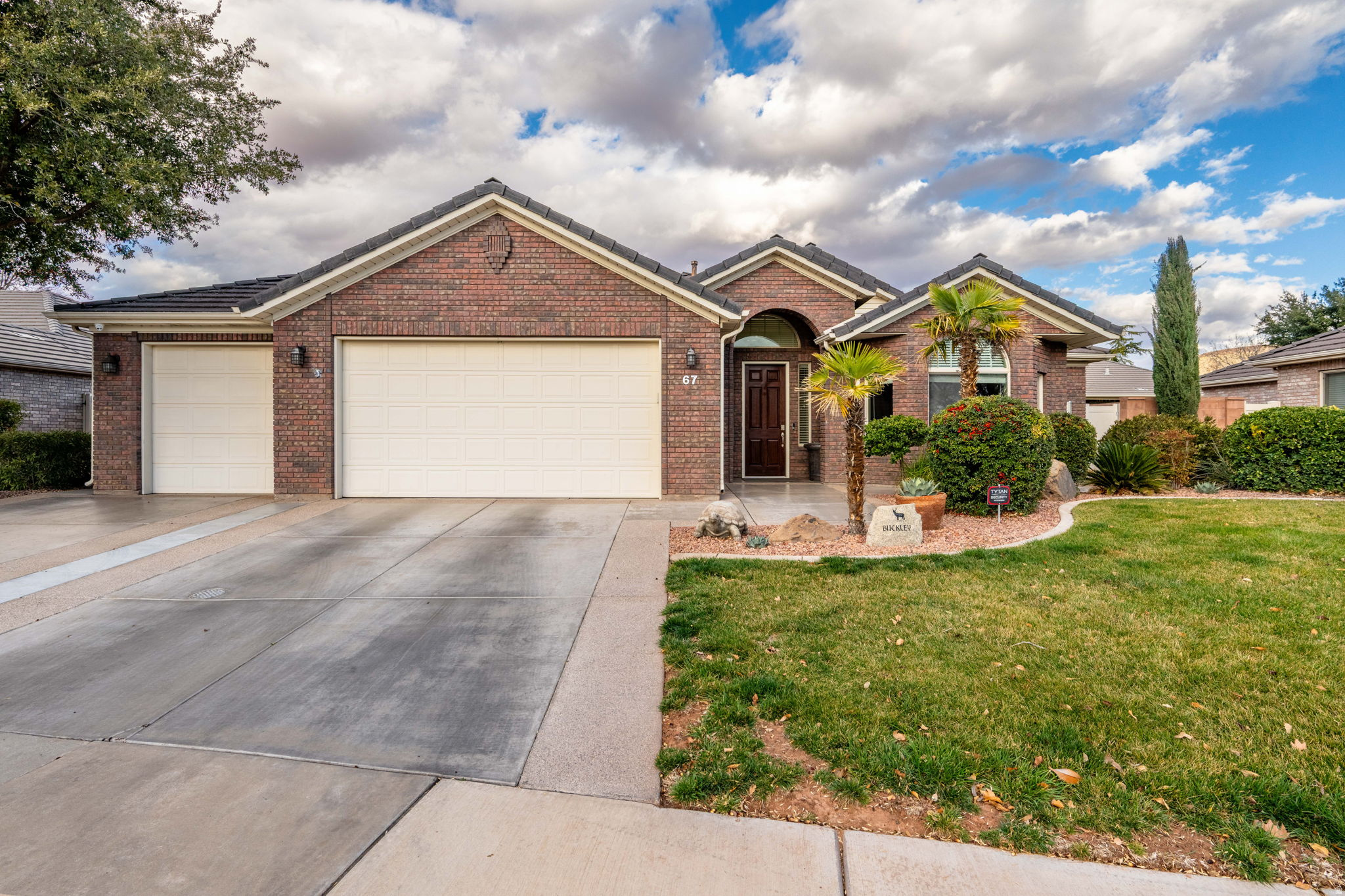 1730 W STONEBRIDGE DR