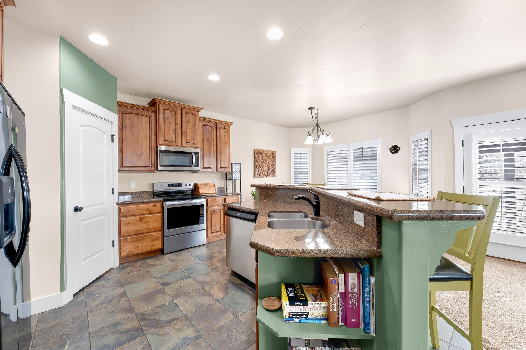 1842 E Rouen Cir Holladay UT 84117 | $712,000 | UtahRealEstate.com