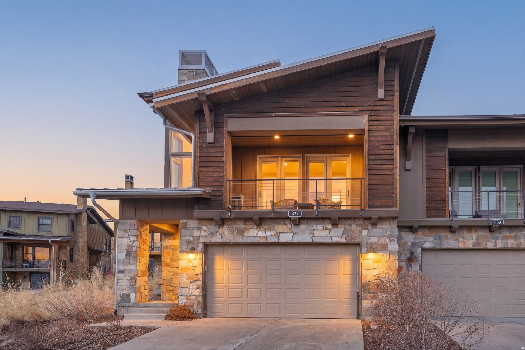 337 E OVERLOOK LOOP