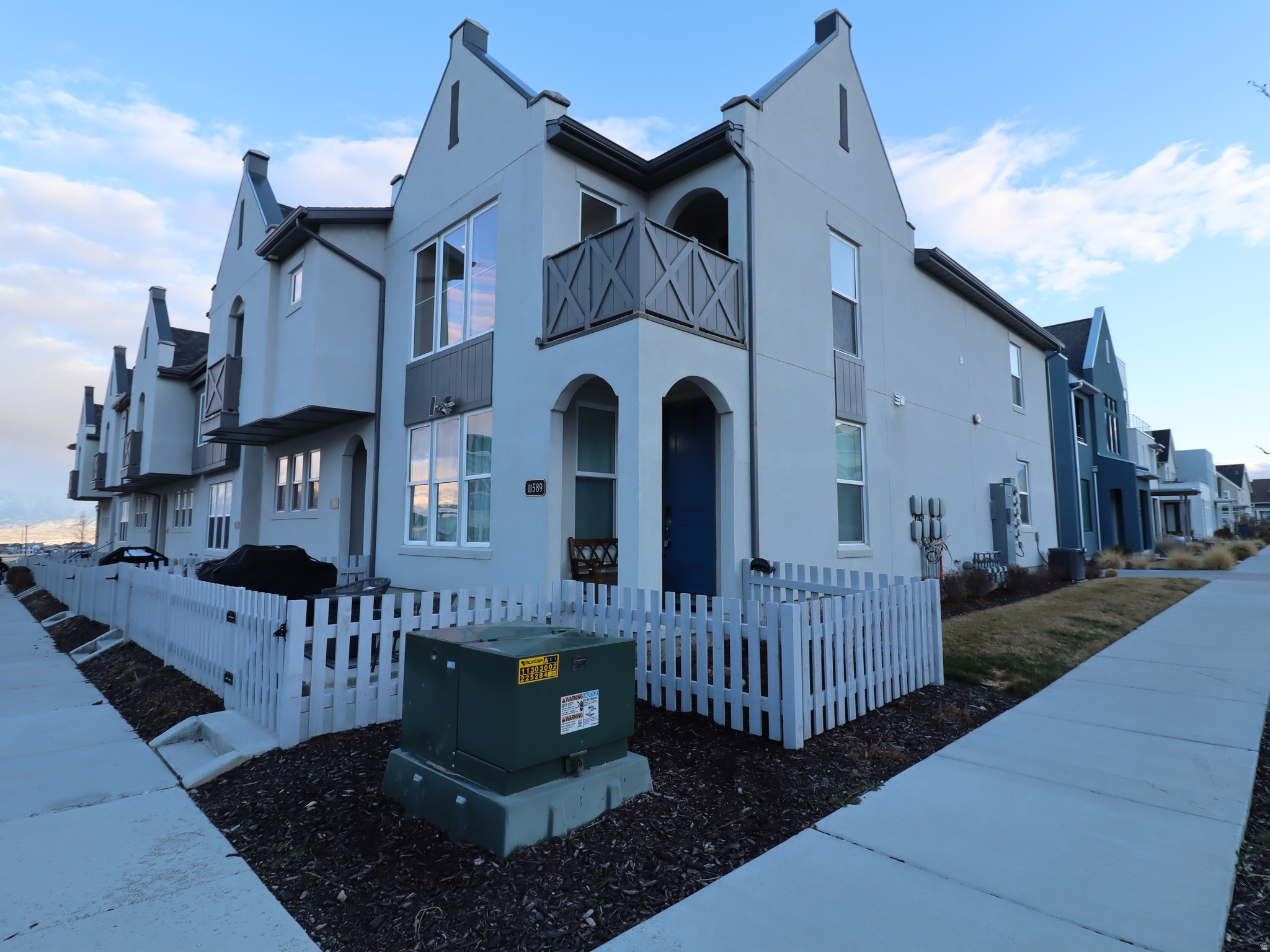 11589 S DORIAN WAY #140