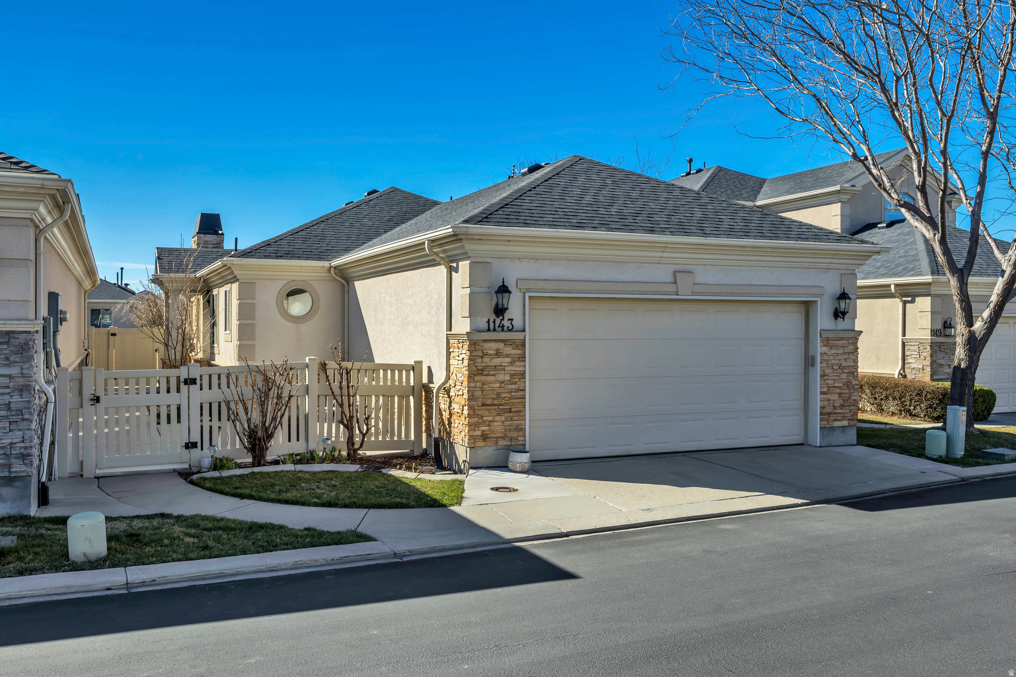 1143 W HOLLOW VIEW WAY