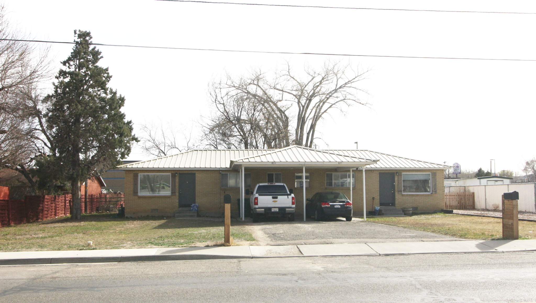 831 W & 837 W 100