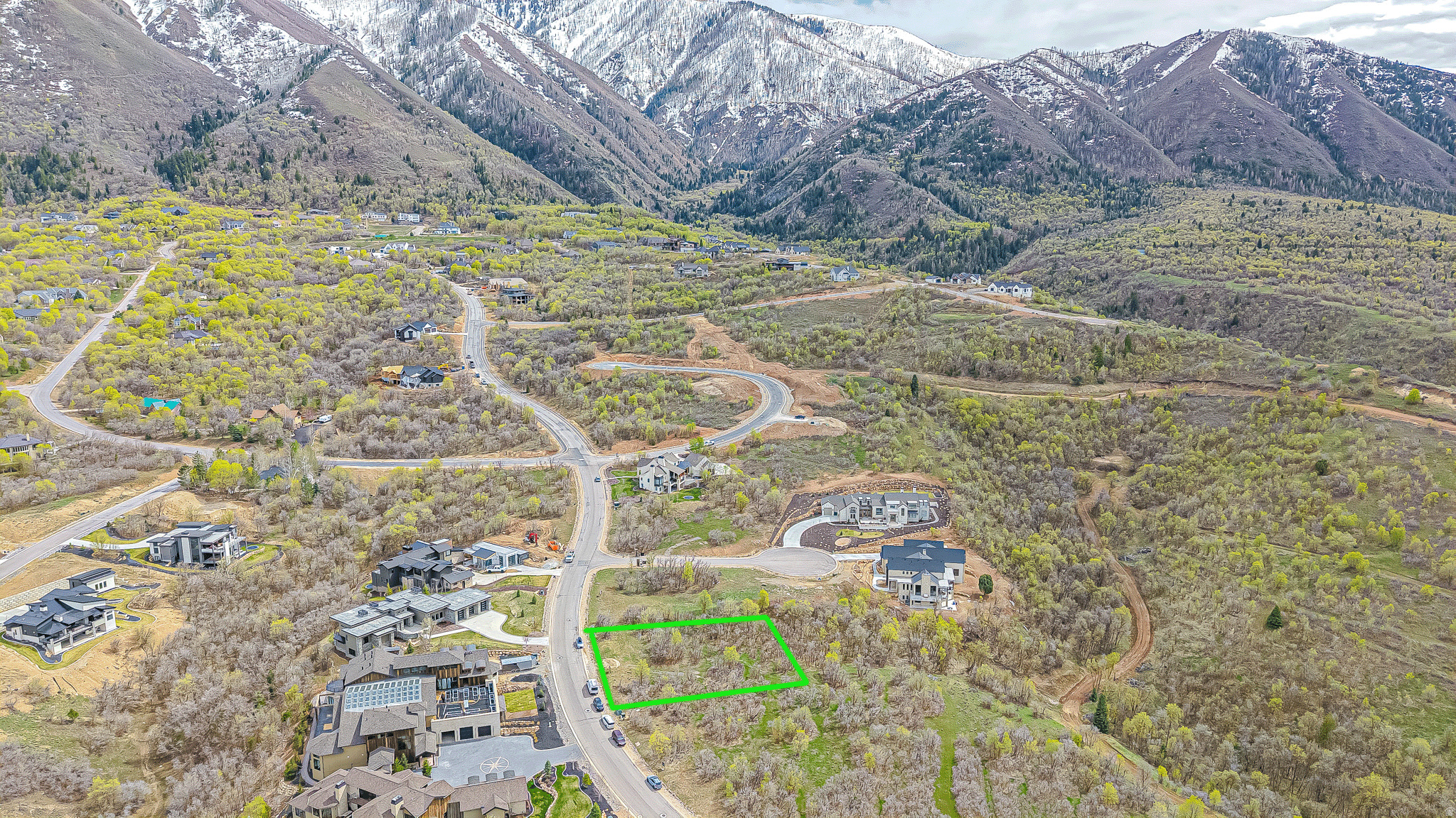 890 S SUMMIT CREEK DR