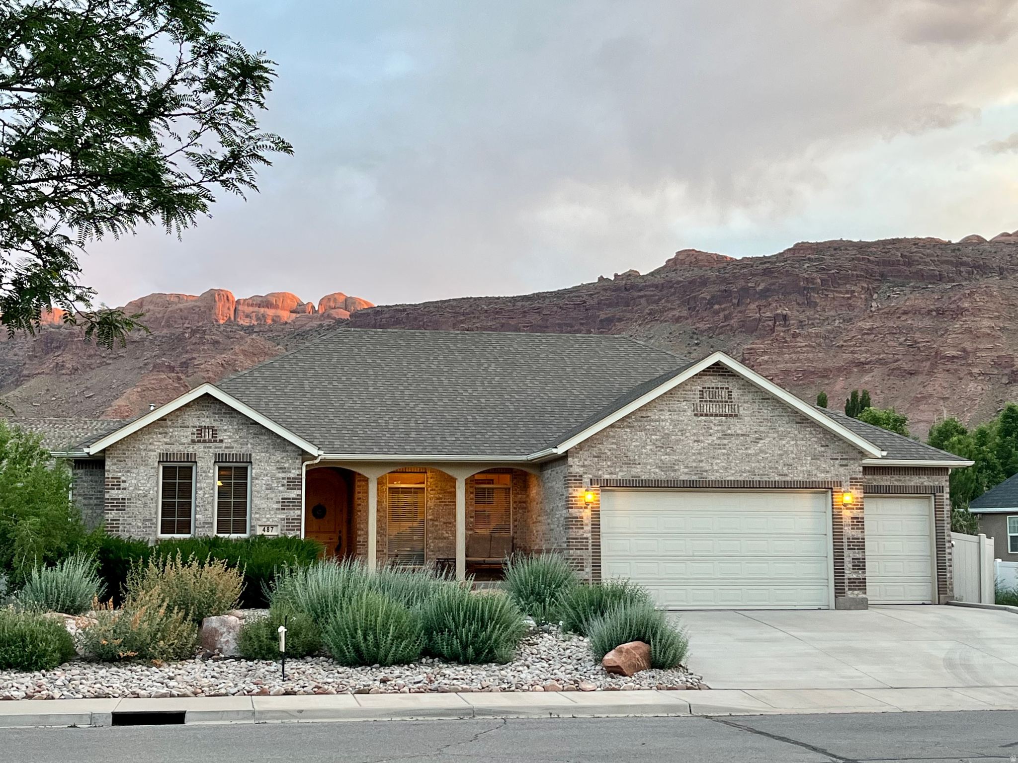 487  KIVA DR