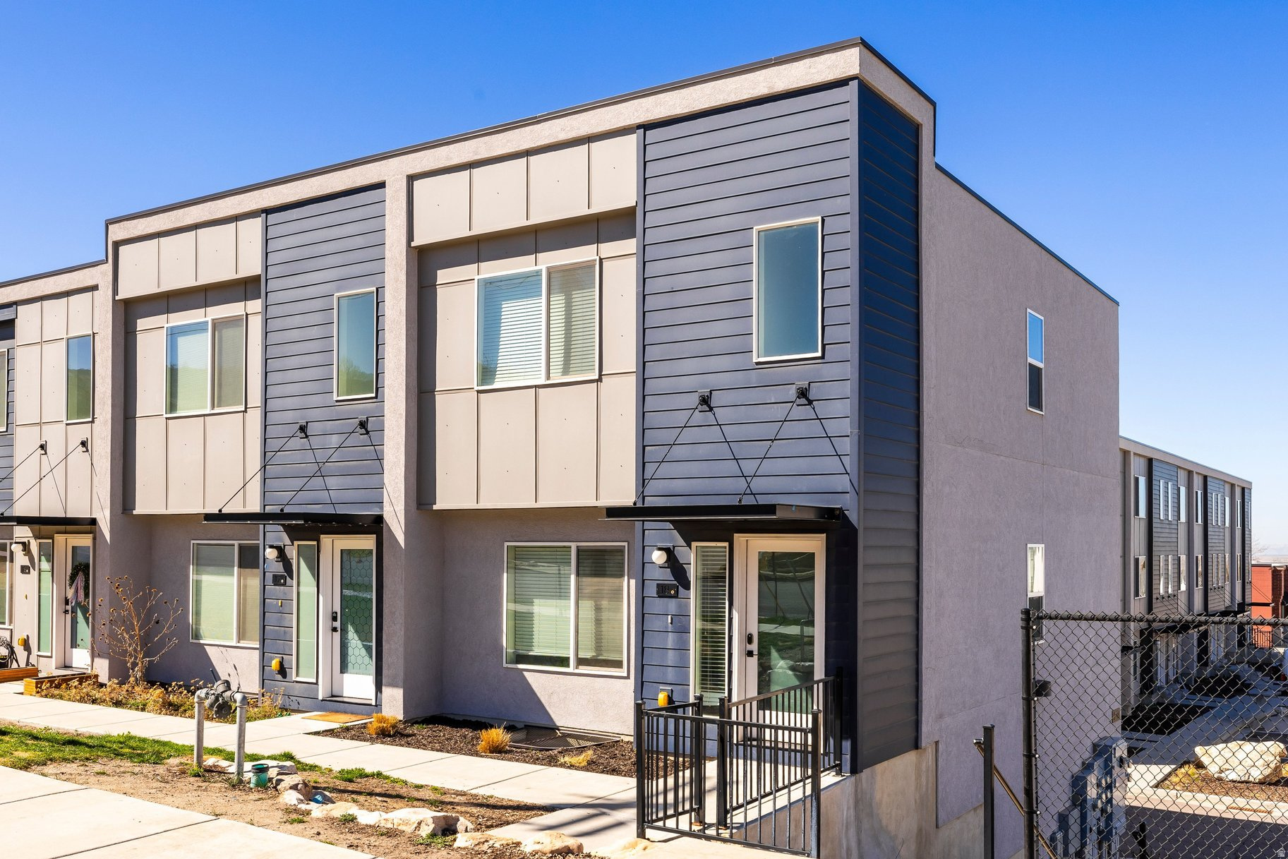620 N ORCHARD DR #18