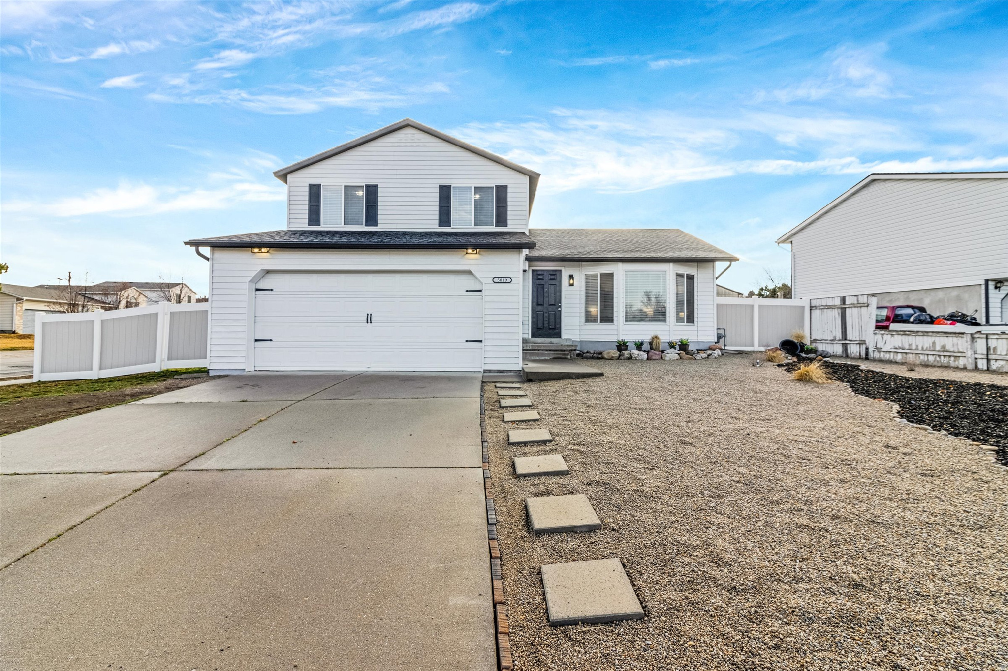 5819 S 3275 W