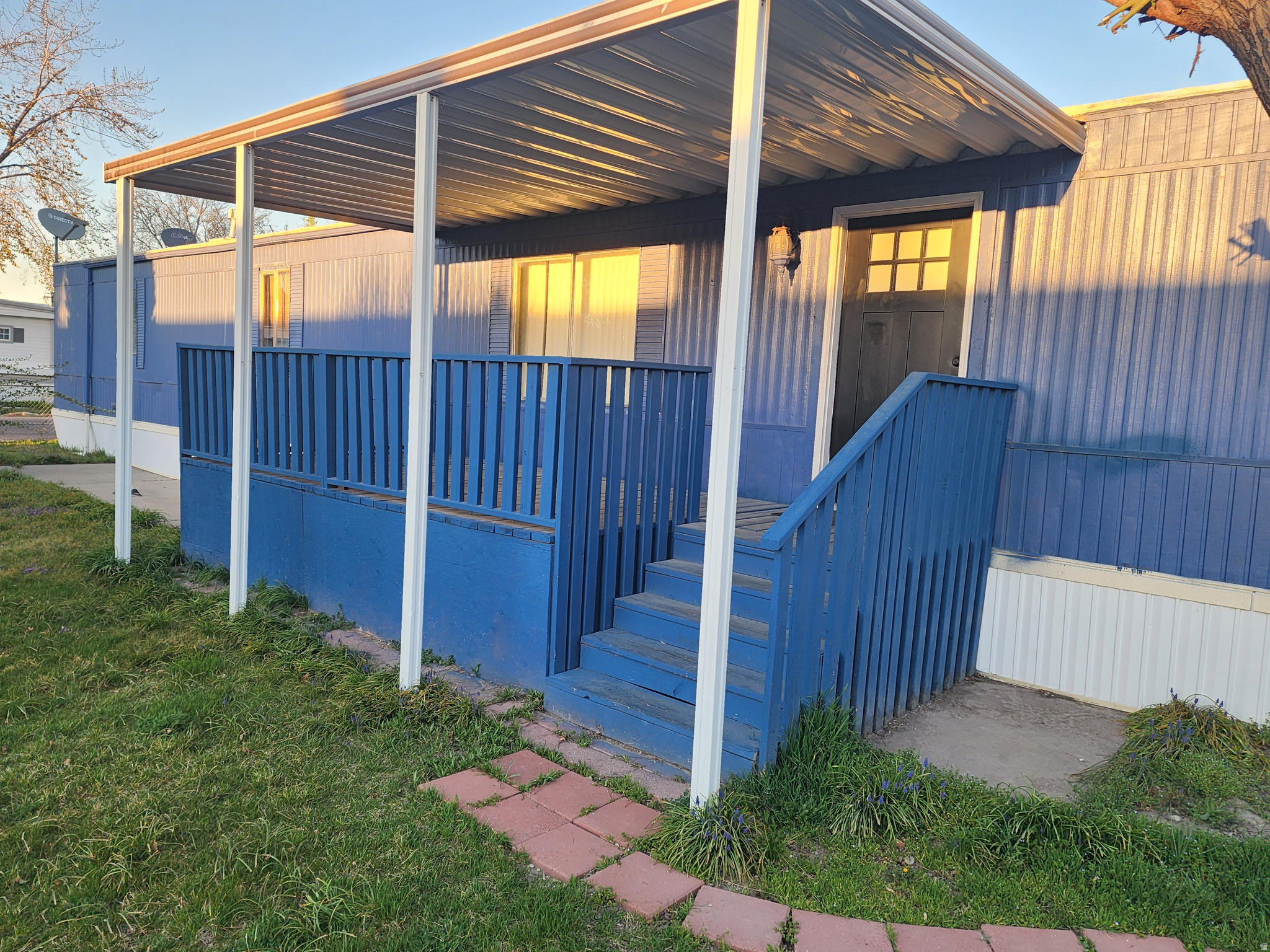 705 S REDWOOD RD #77