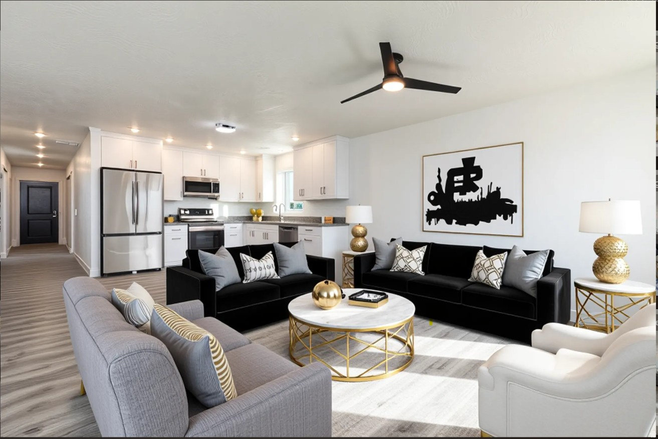 130 E NORTH RIM CT