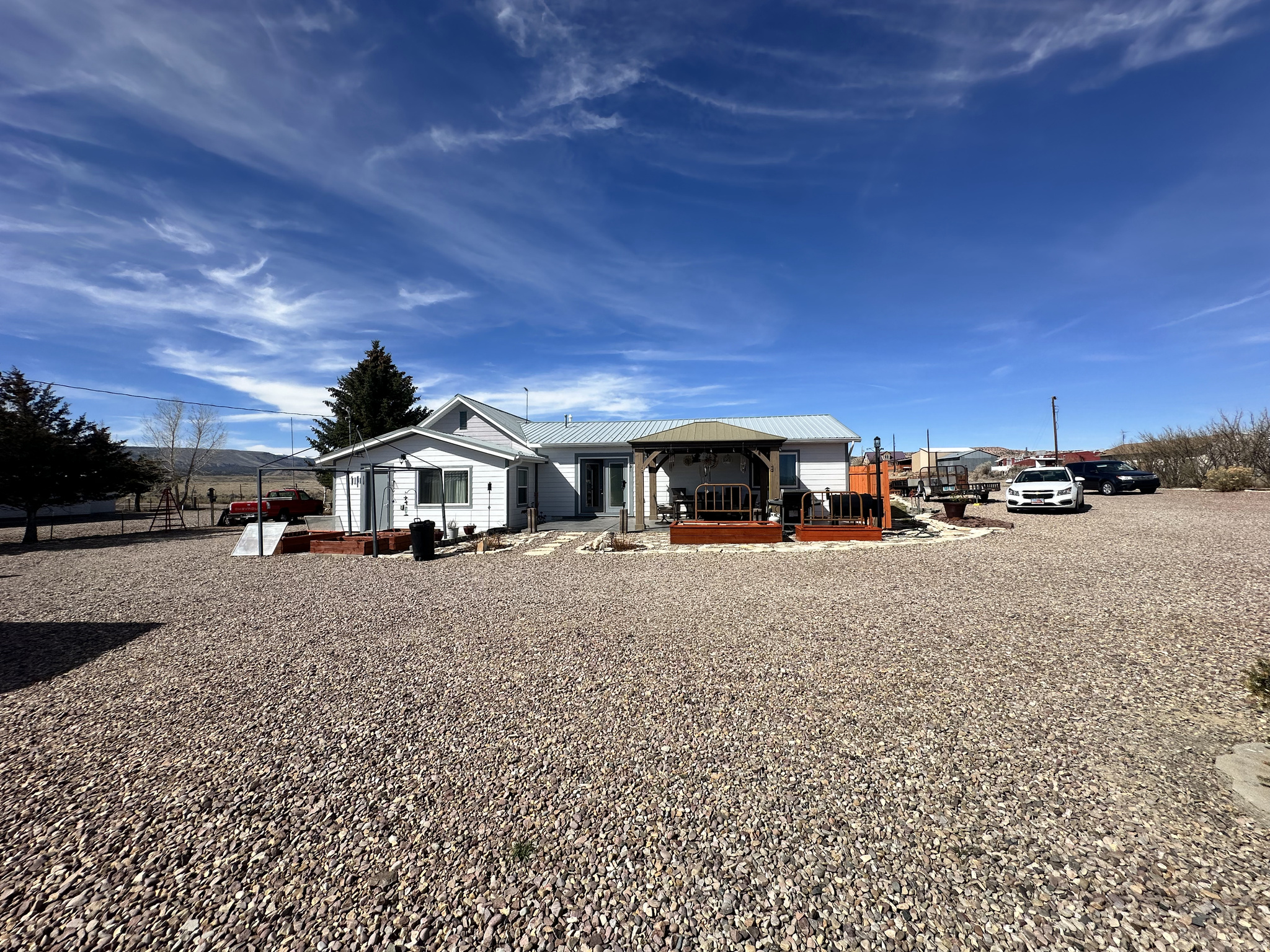 175 S LOUBAR RD