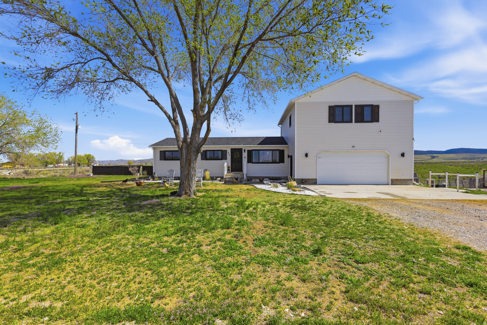 830 N STONE RD