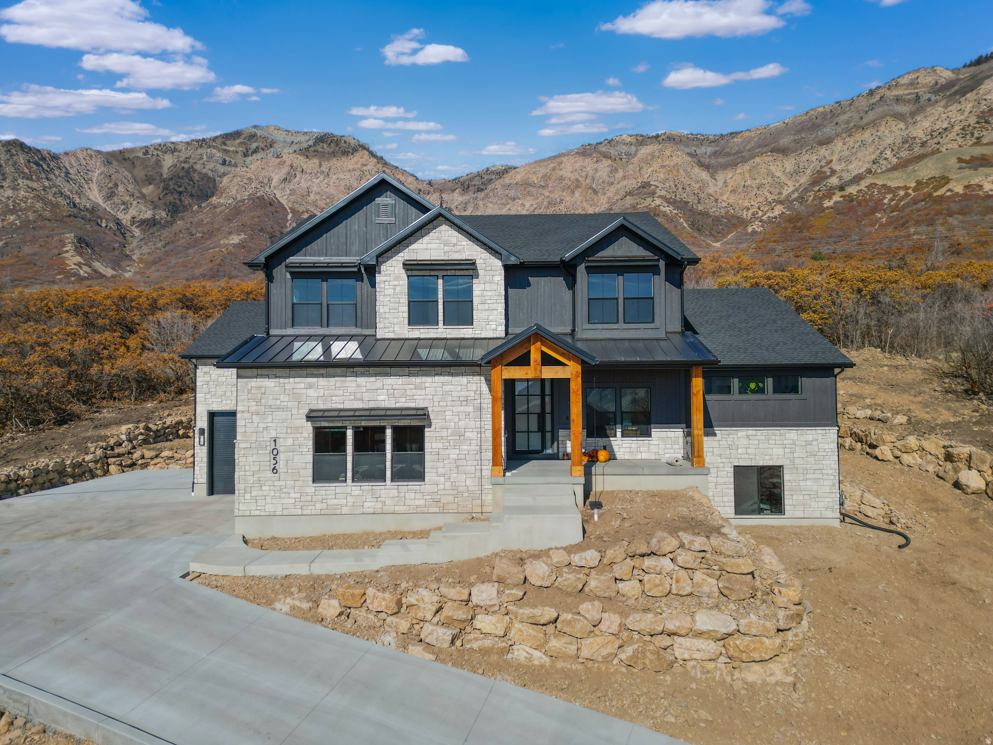 770 E MOUNTAIN RD