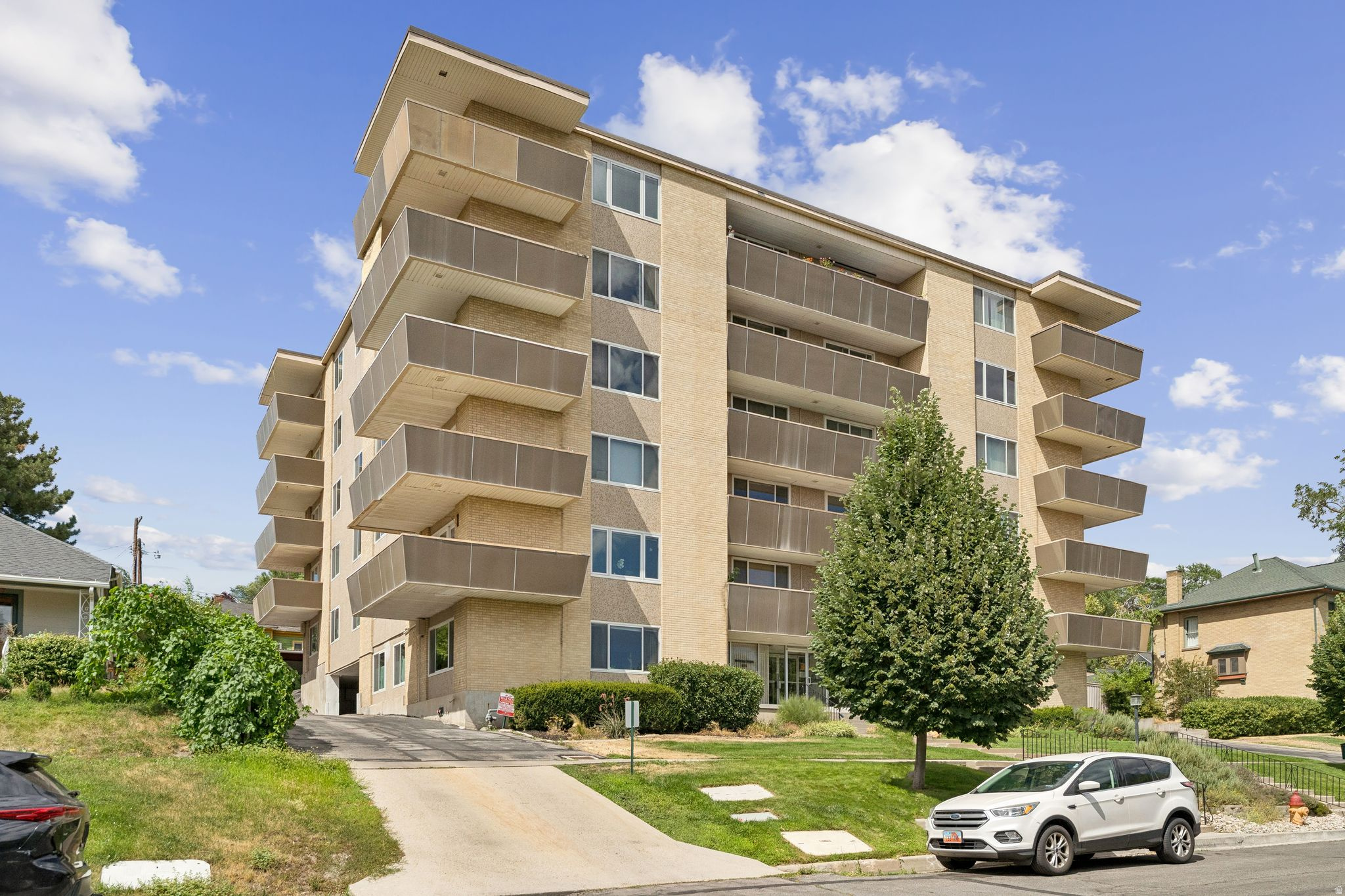 521 E 5TH AVE #206