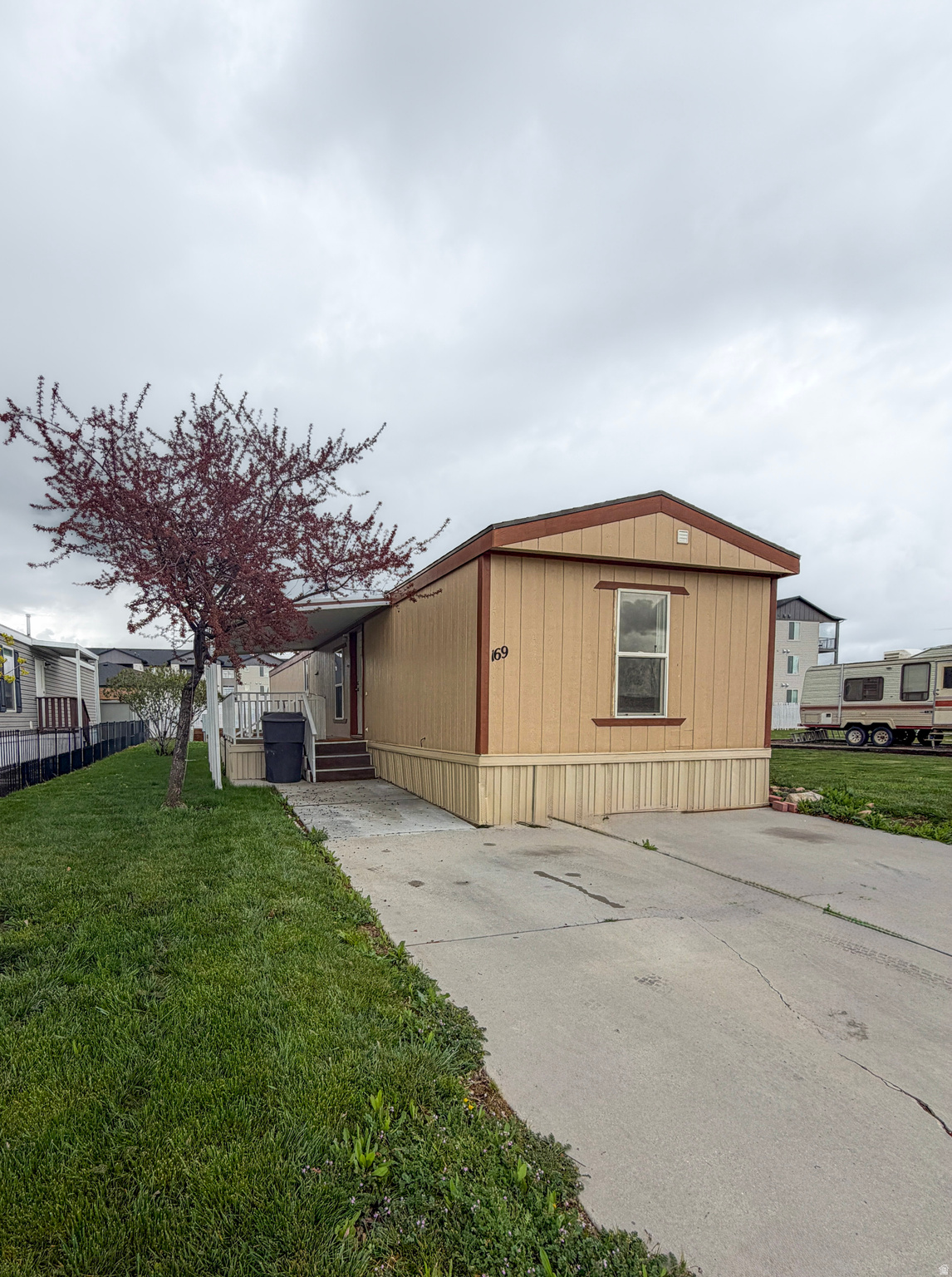 900 W MAIN ST #169