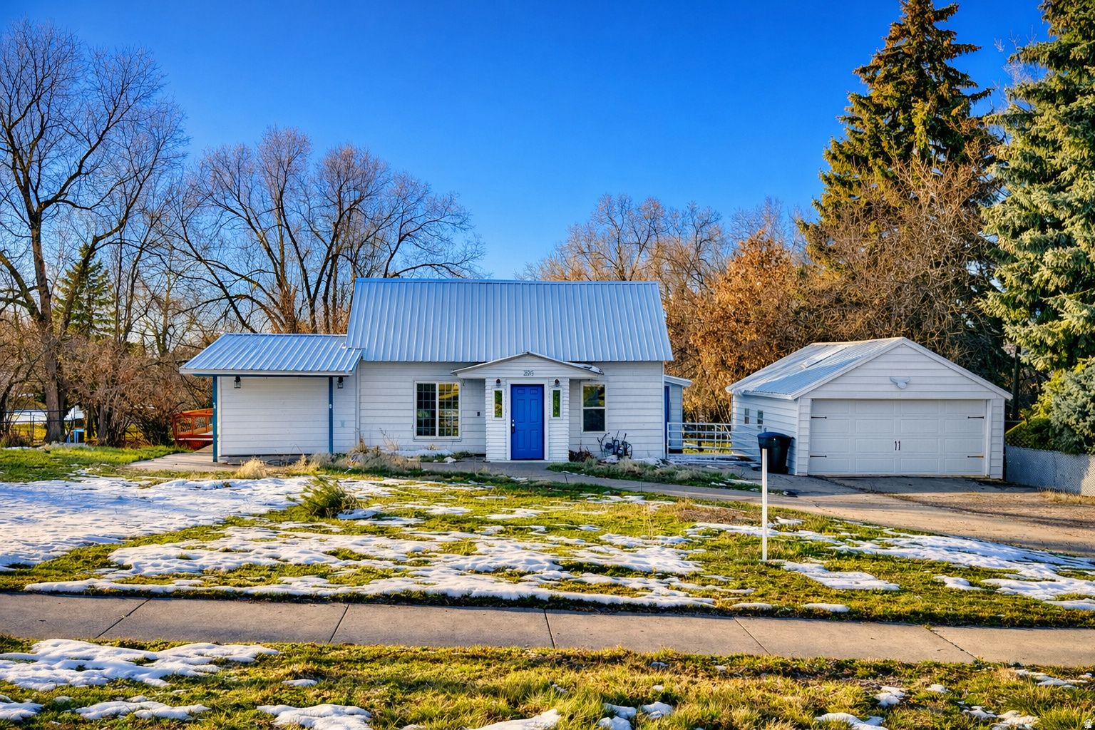 295 S MAIN ST