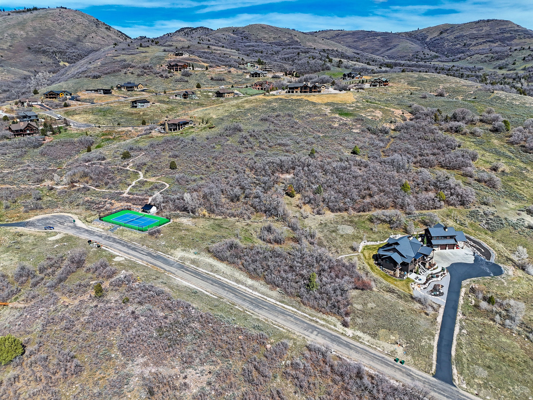 2276 E LAUREN LN