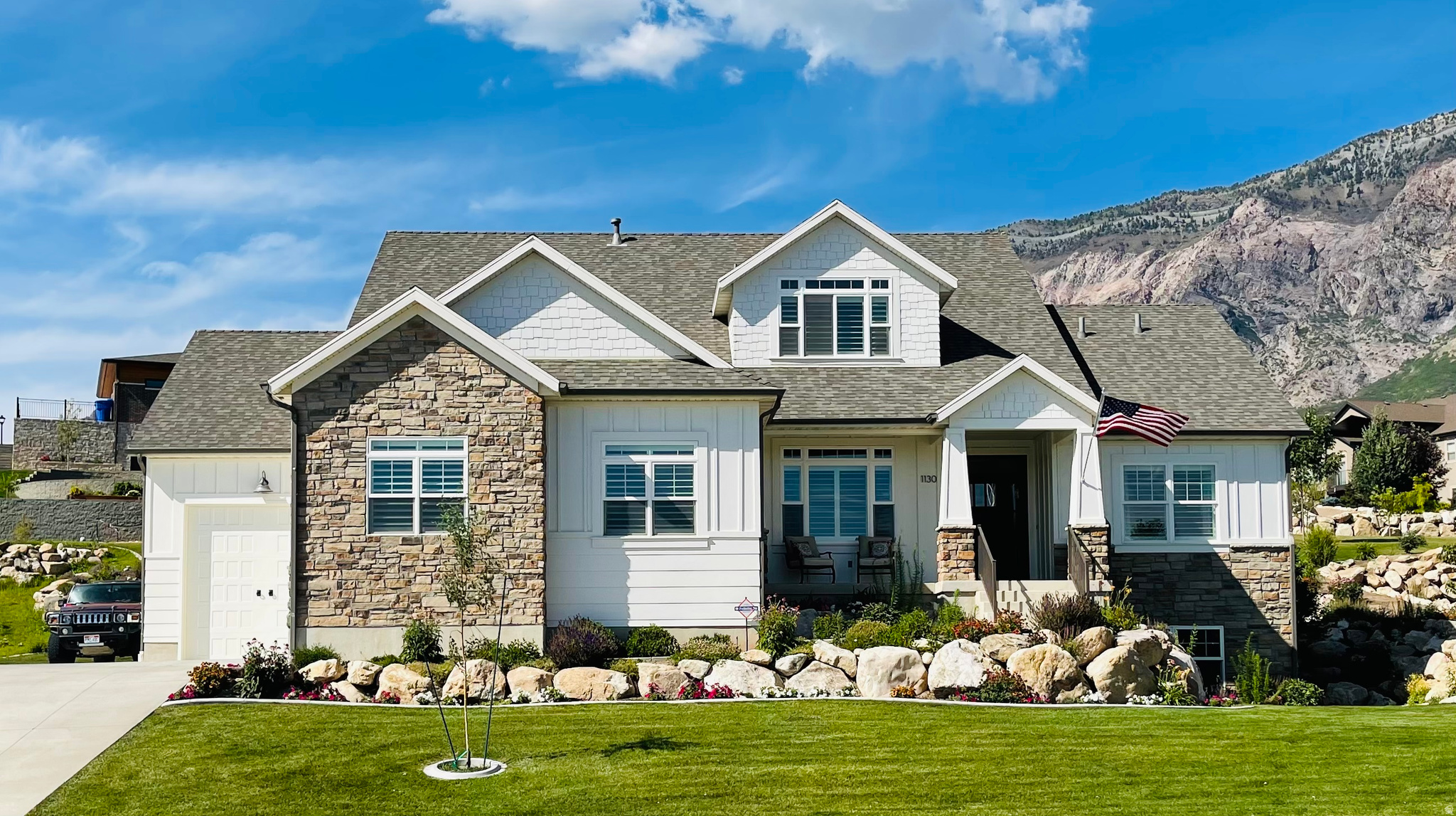 1130 W FAWN DR