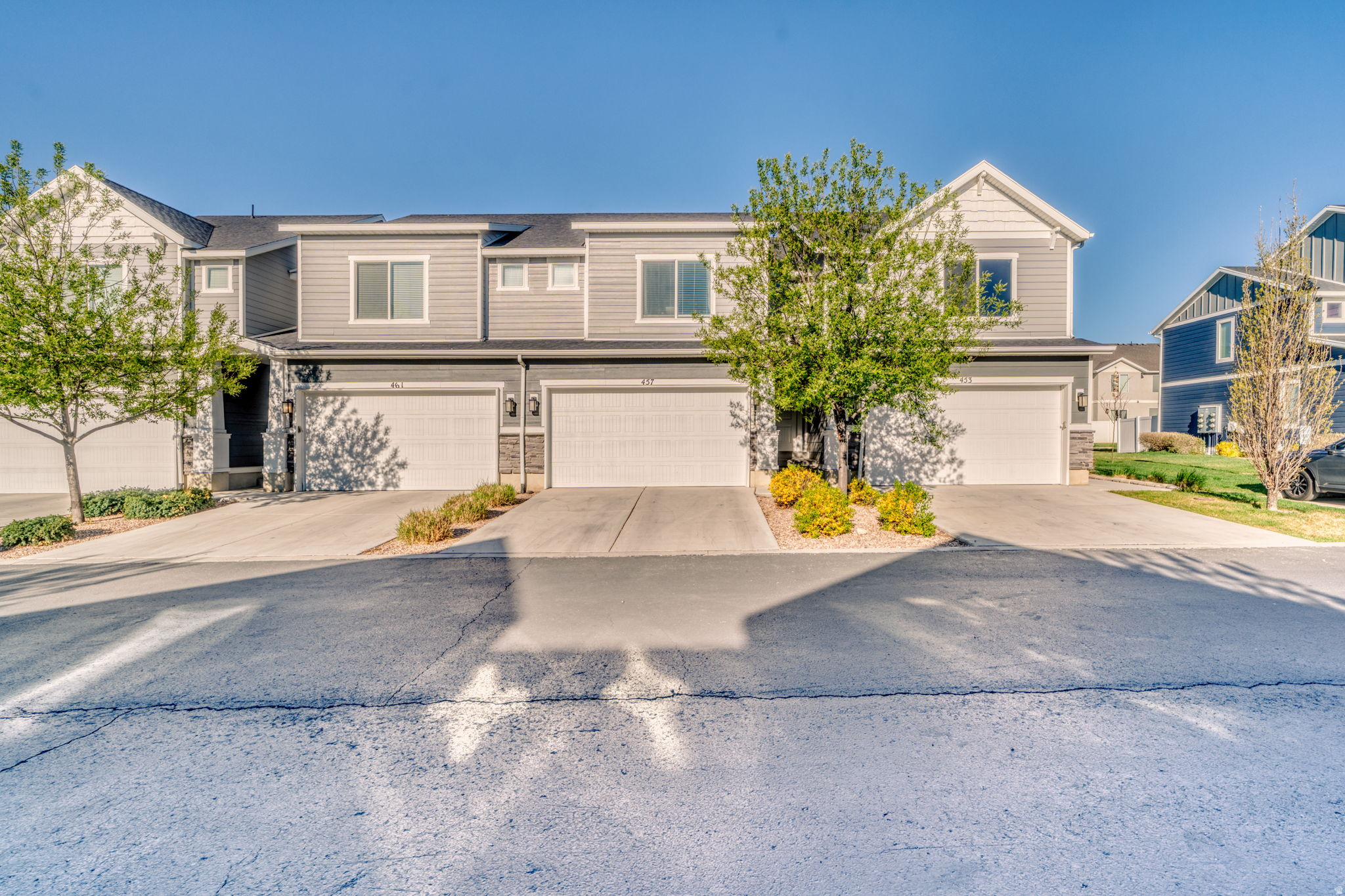 457 S DAY DREAM LN