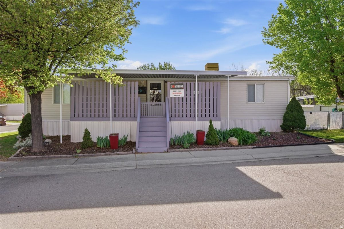 244 E CRESCENT PKWY #206