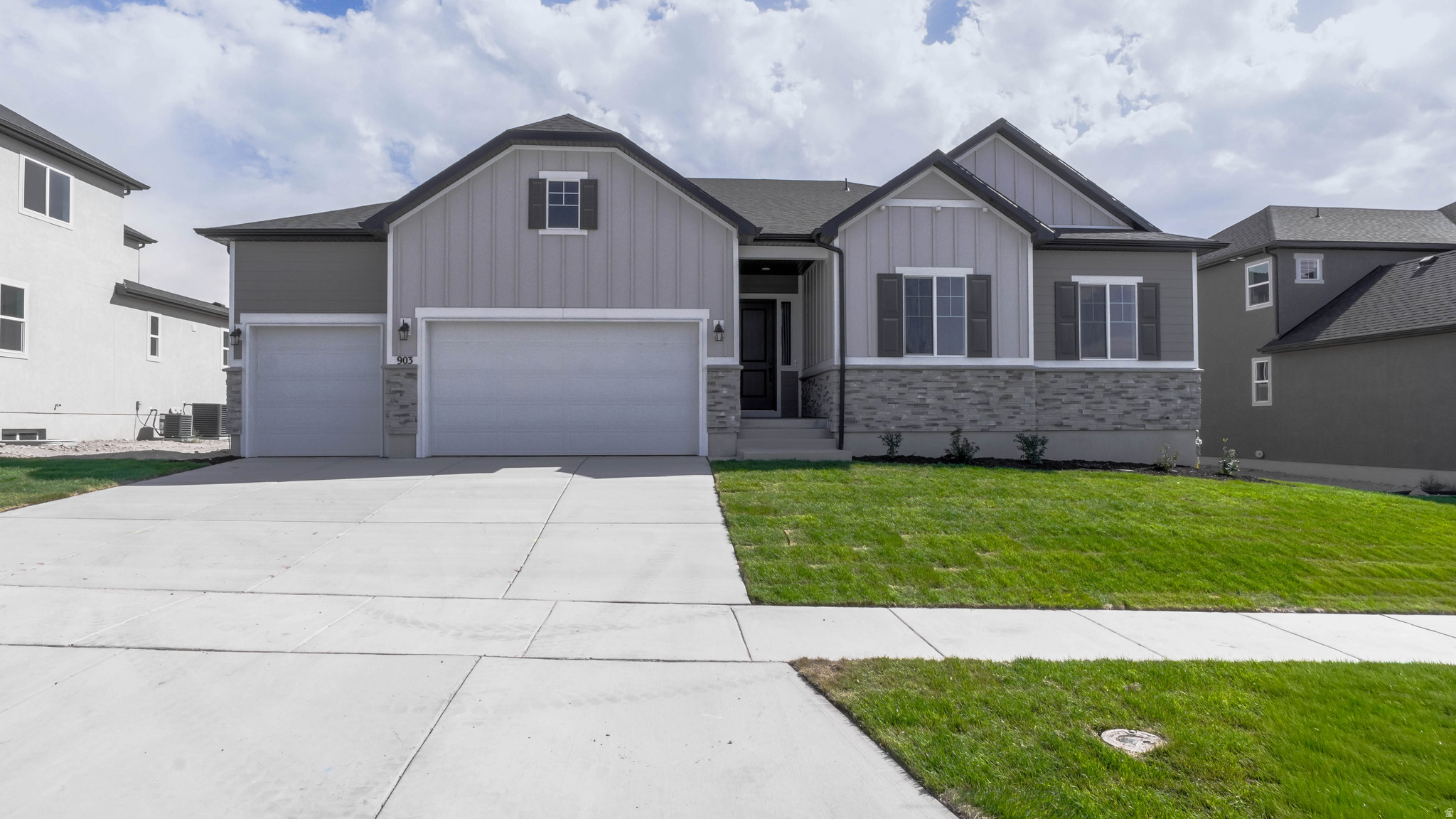 903 W BLACK TAIL ST #222
