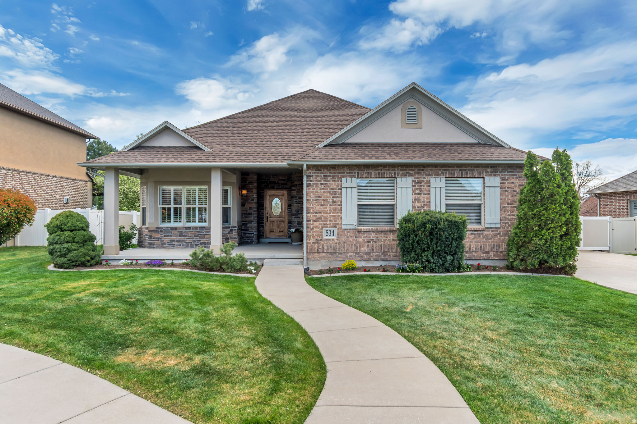 534 E FOX FARM PL