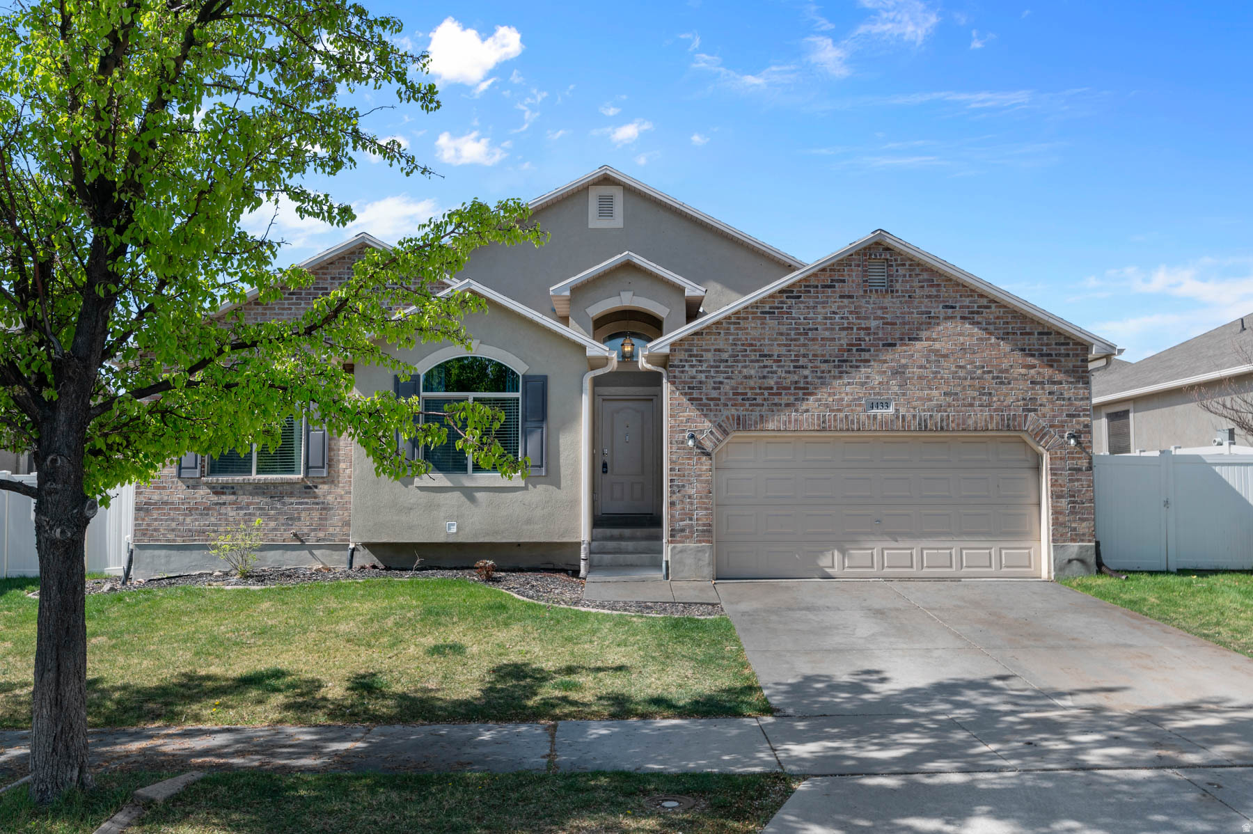 4433 W KOOTENAI ST