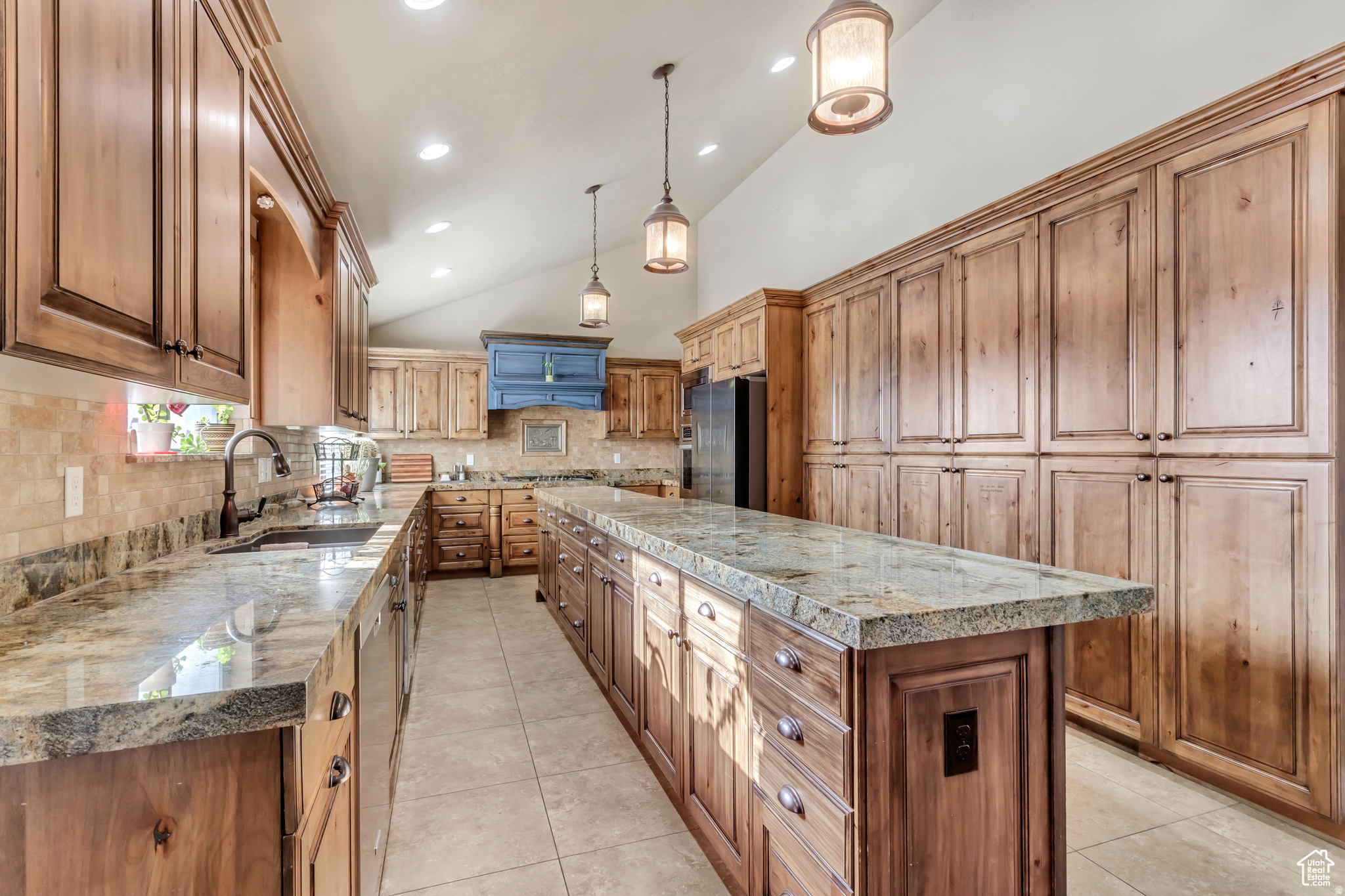 120  DESERET CIR