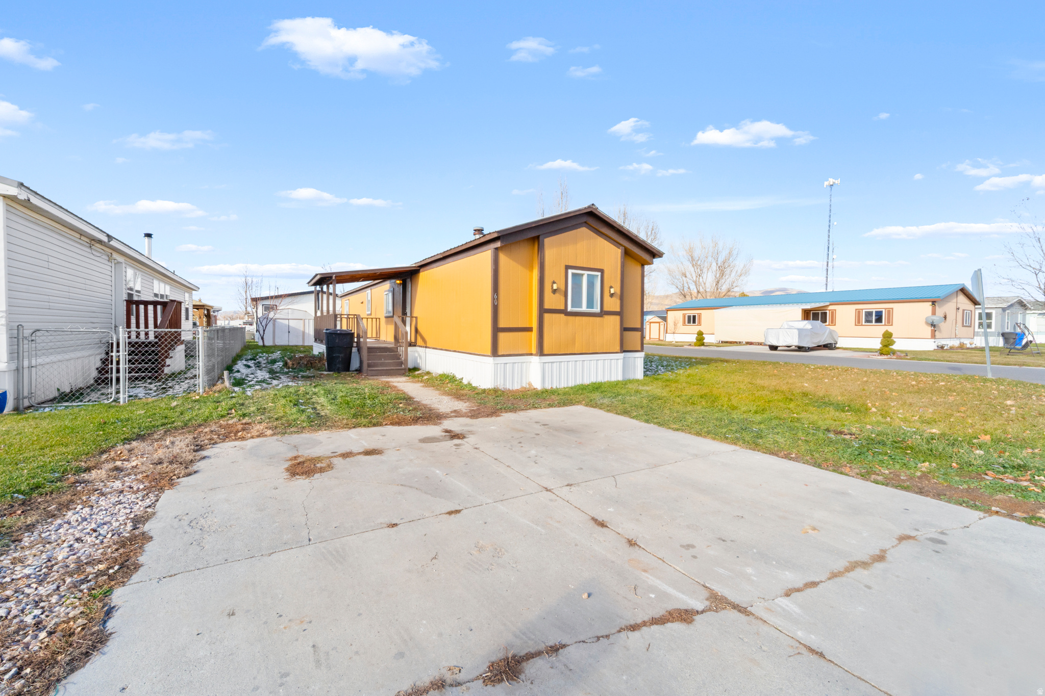 900 W MAIN ST #60