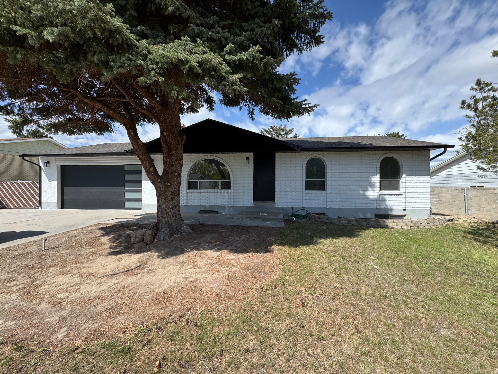 5222 S QUEENSWOOD DR