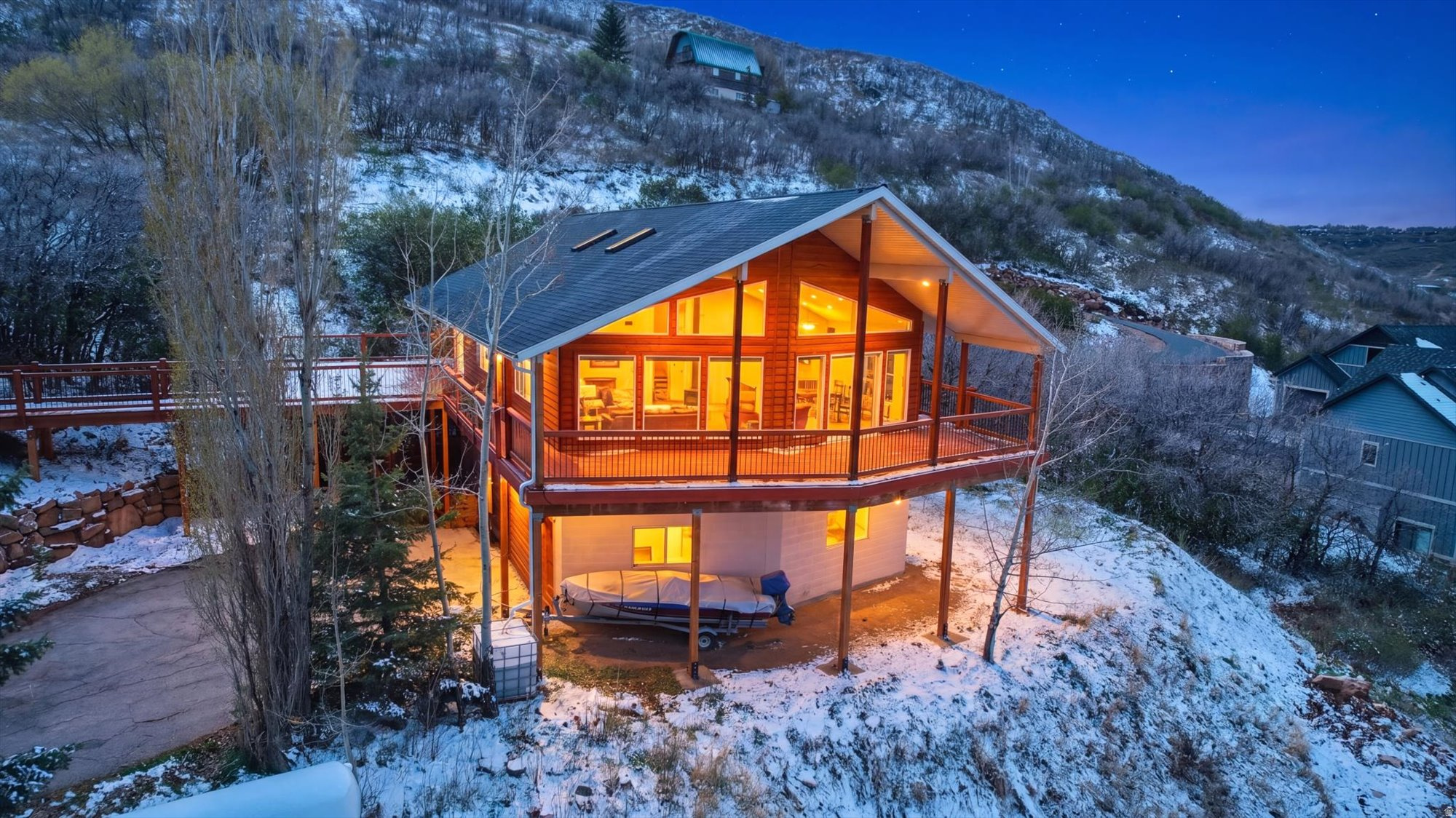 4186  OAKVIEW DR