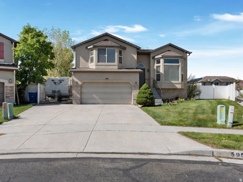 595 N BANBURY CIR