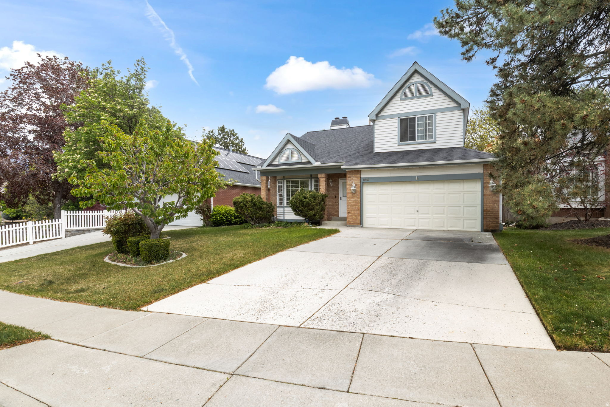 8649 S ALTA DR