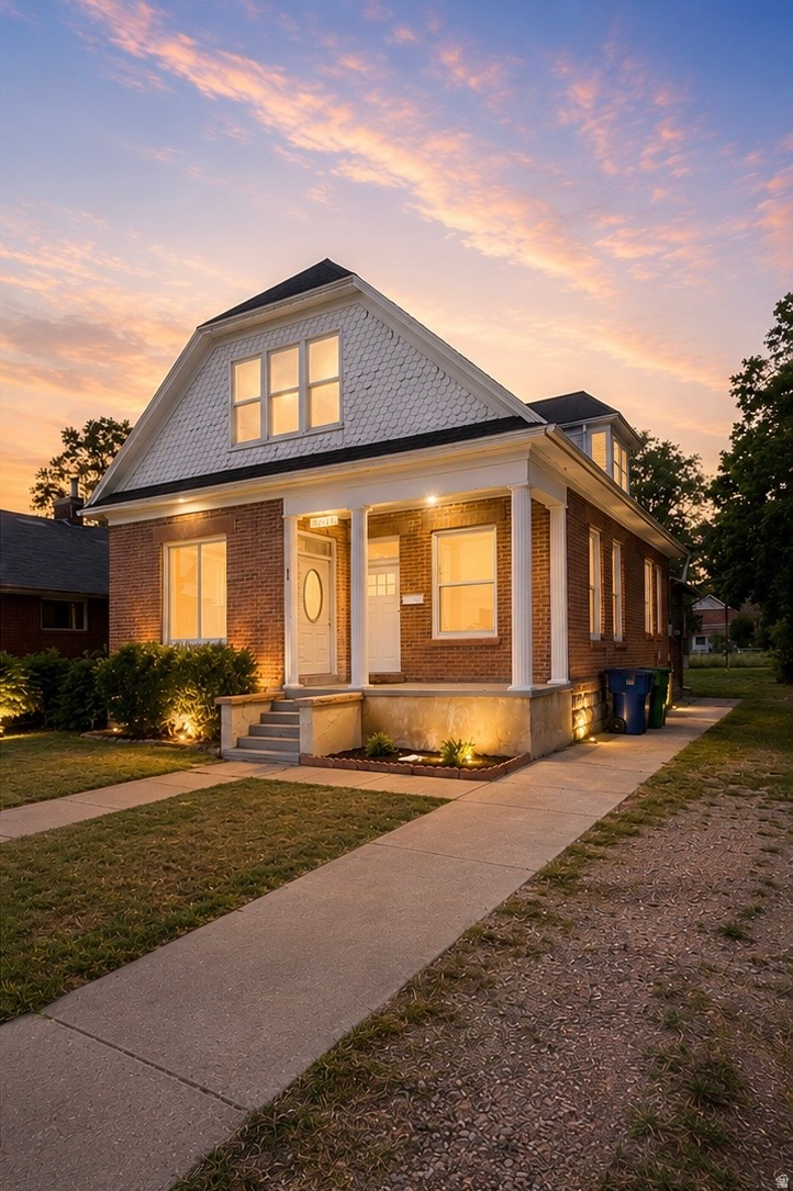 3048  OGDEN AVE