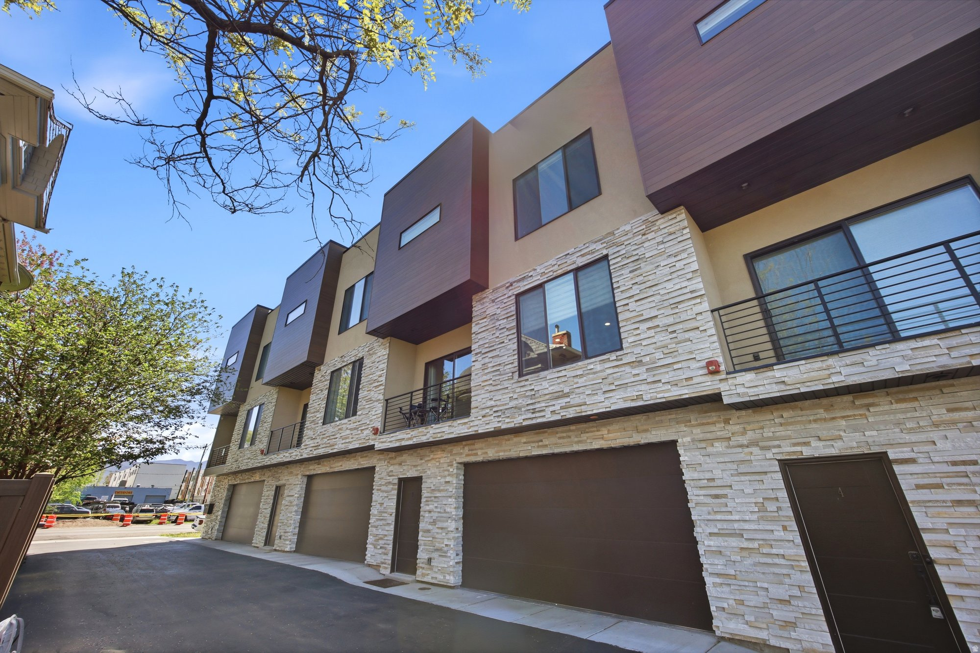 1618 S MAIN ST #2