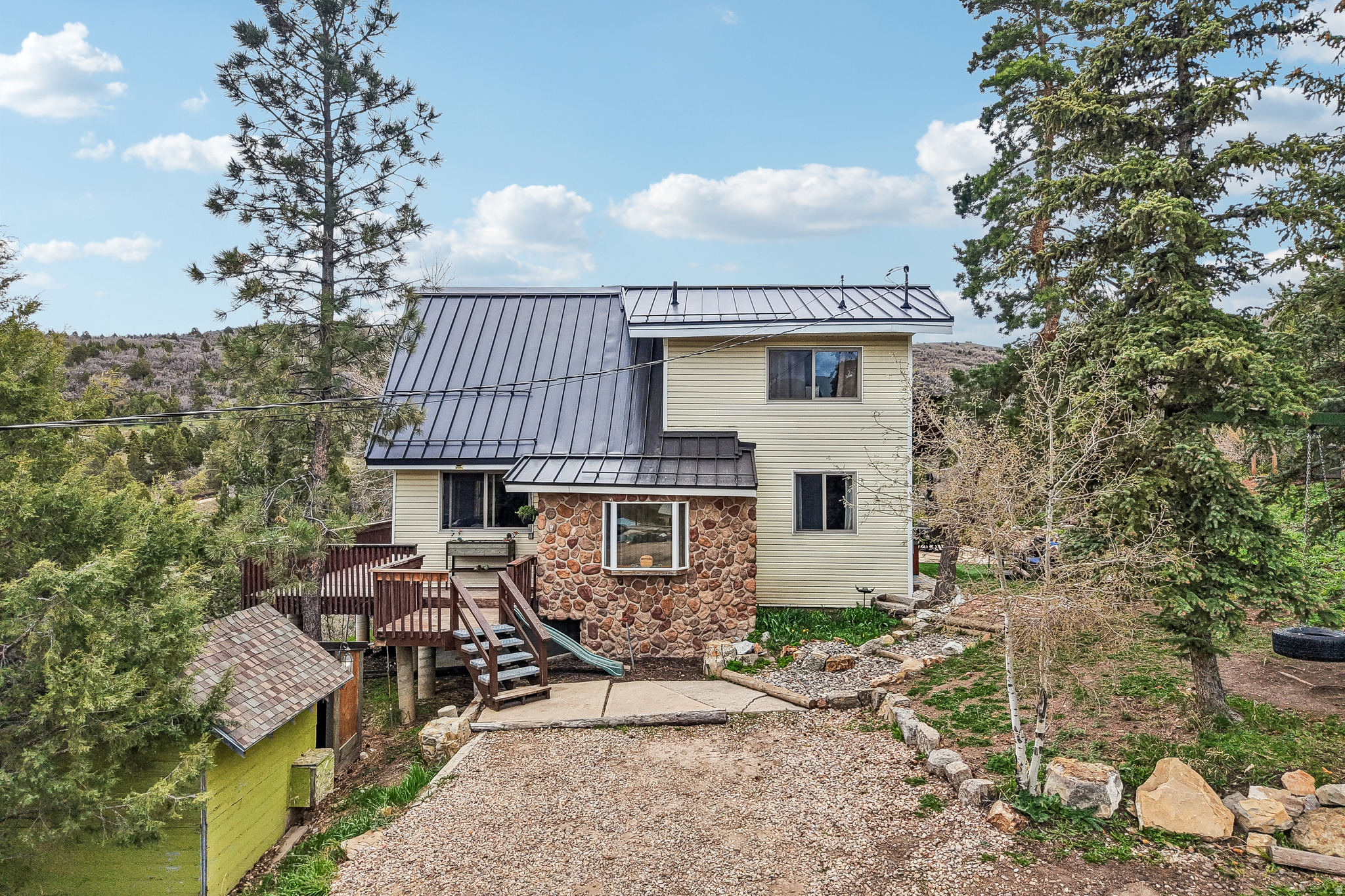 1538  COUNTRY CIR