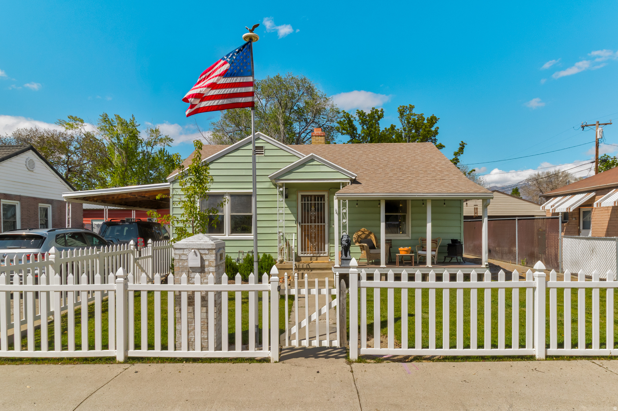 284 W 800 N ST