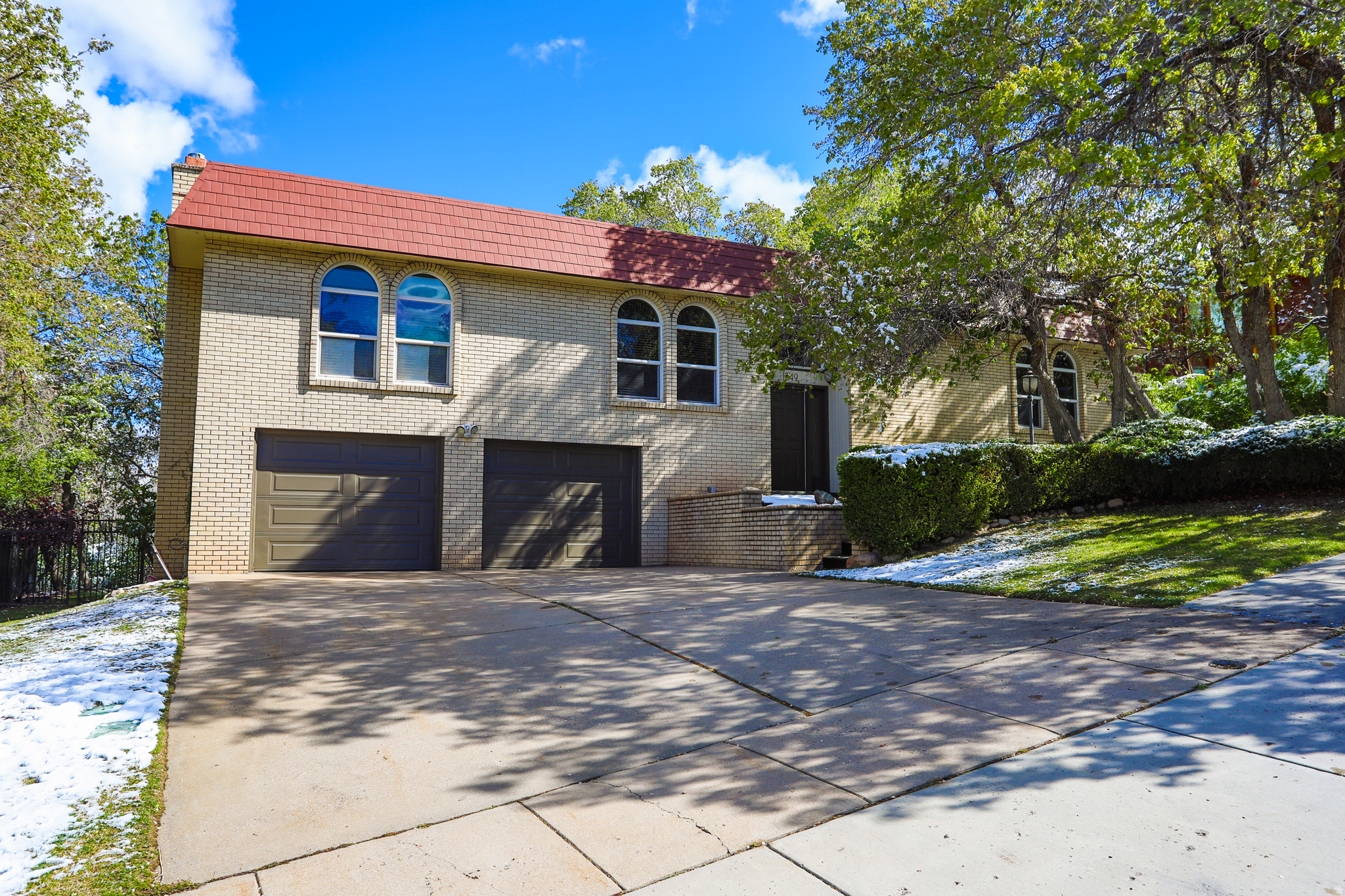 1349  MADERA DR