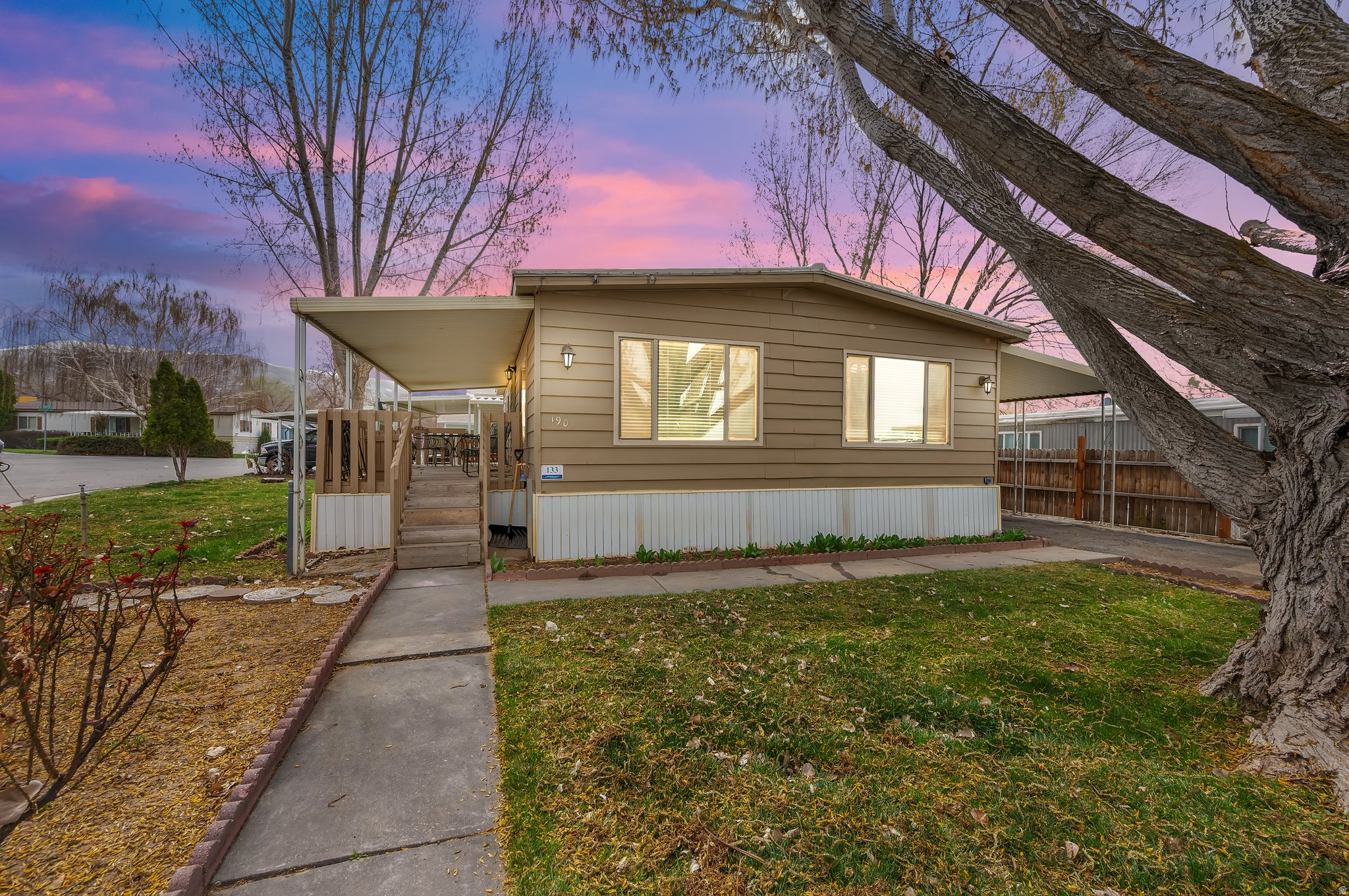 190 E NIMUE CIR