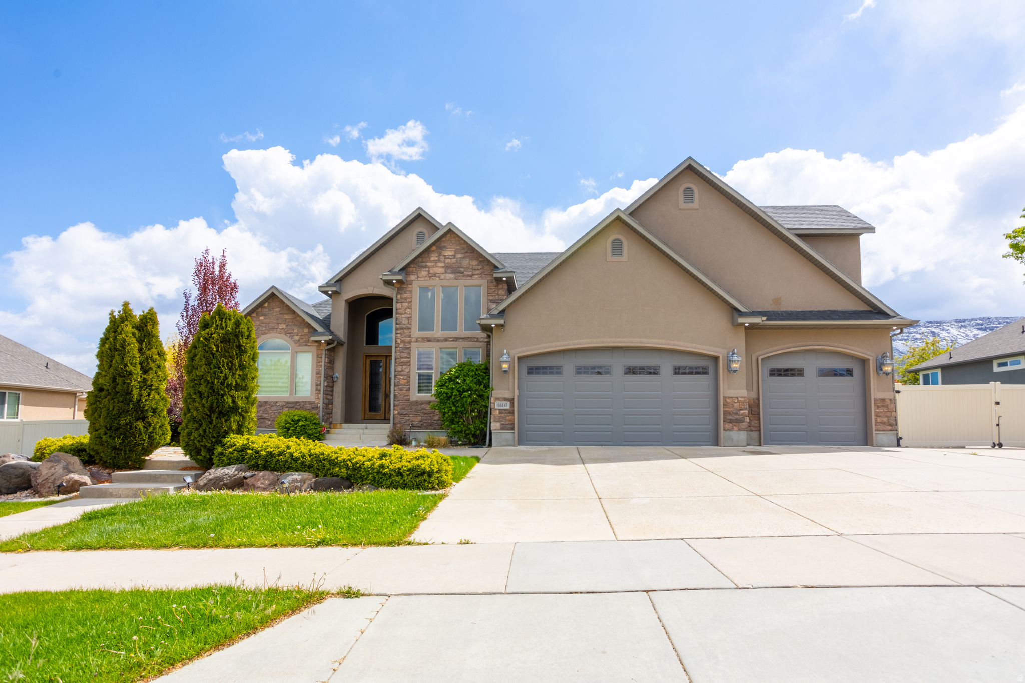 14437 S BUTTERFIELD PKWY
