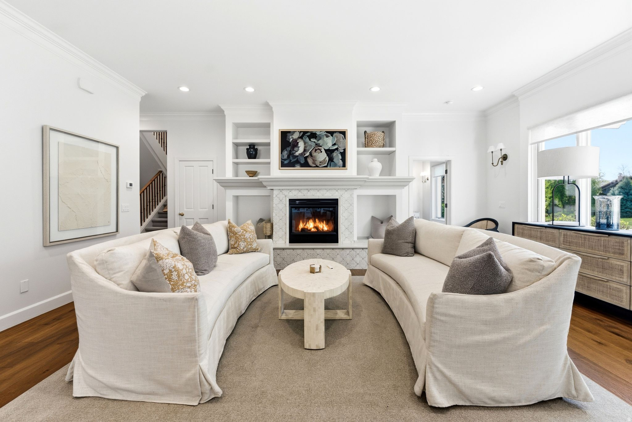33 W VILLAGE CIR