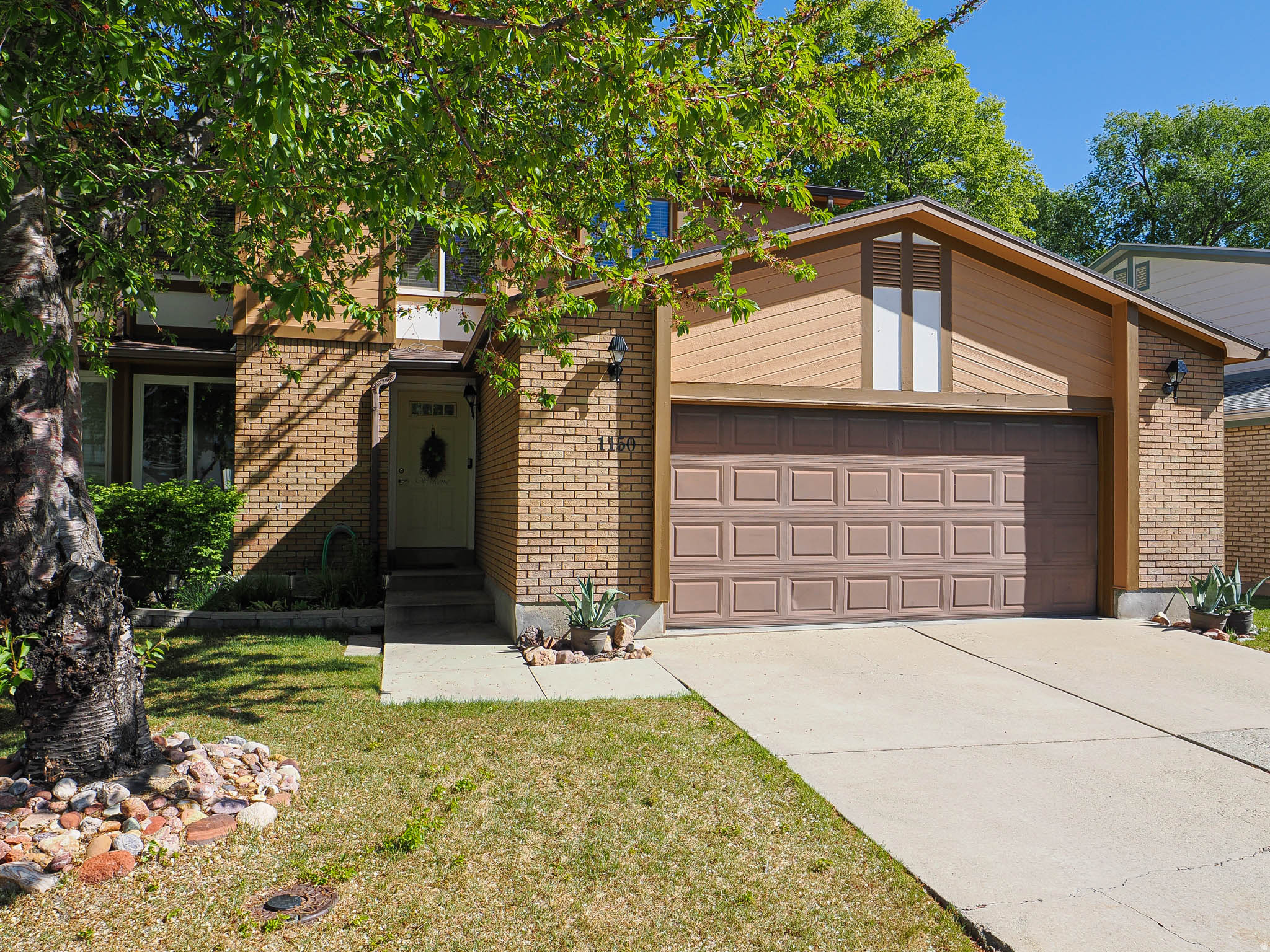 1150 W NORWALK RD