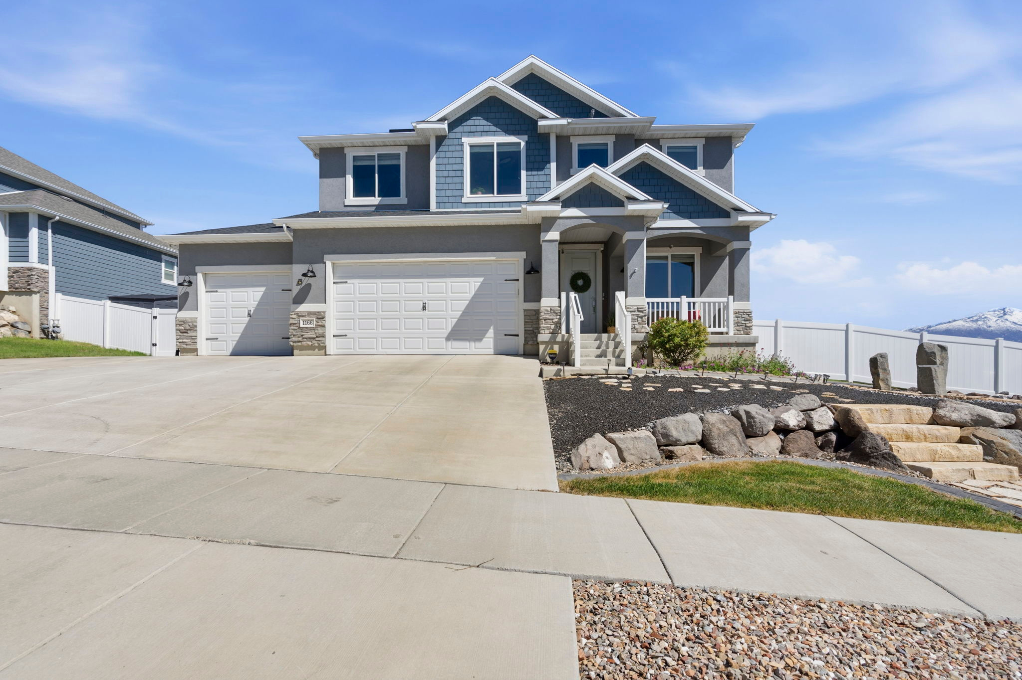 1166 W HIGHPASS DR