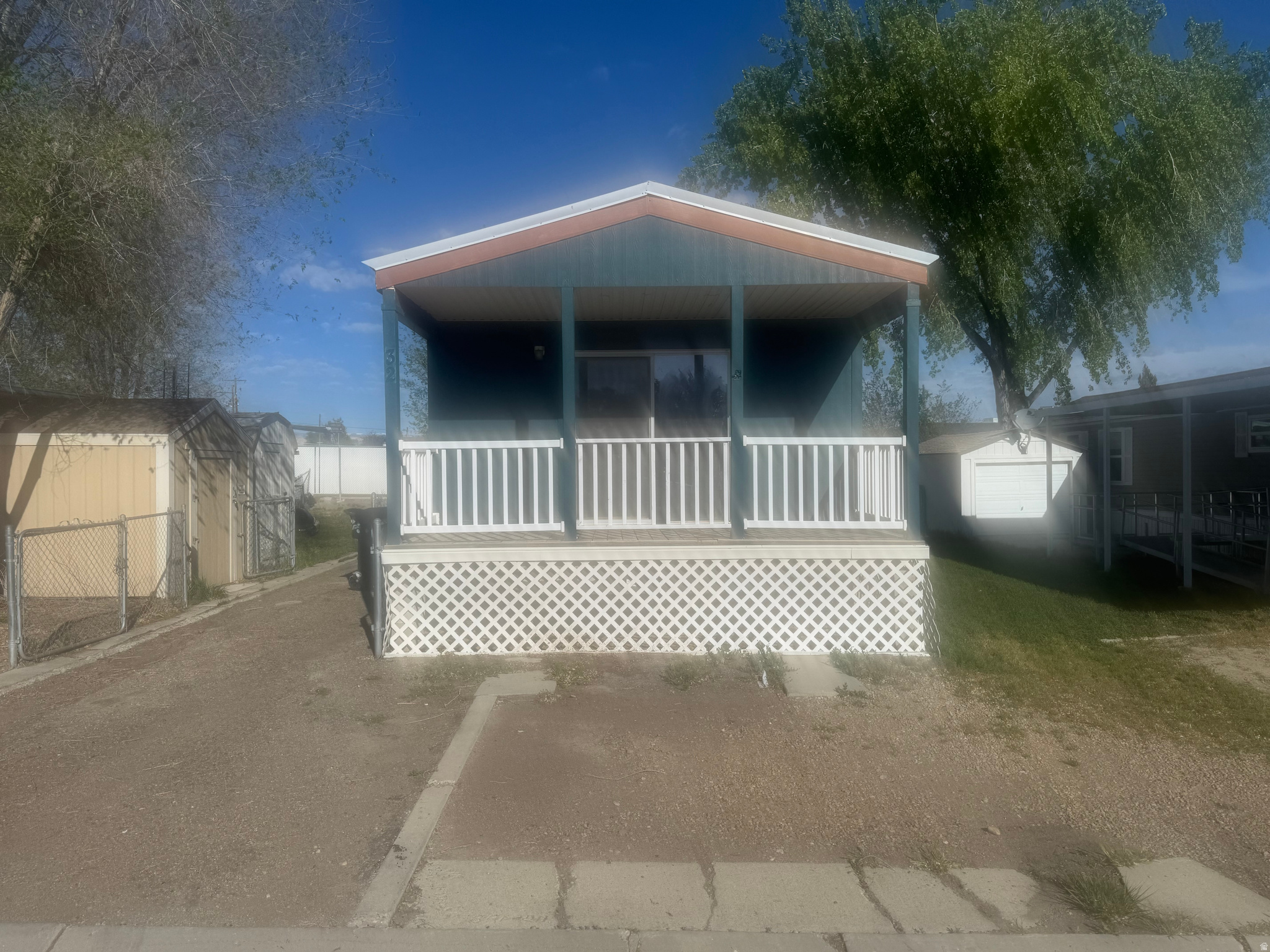 1101 S CARBON AVE #32