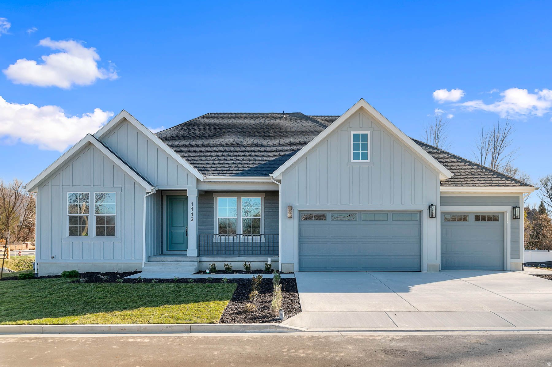 1113 W ANGEL HILL CT