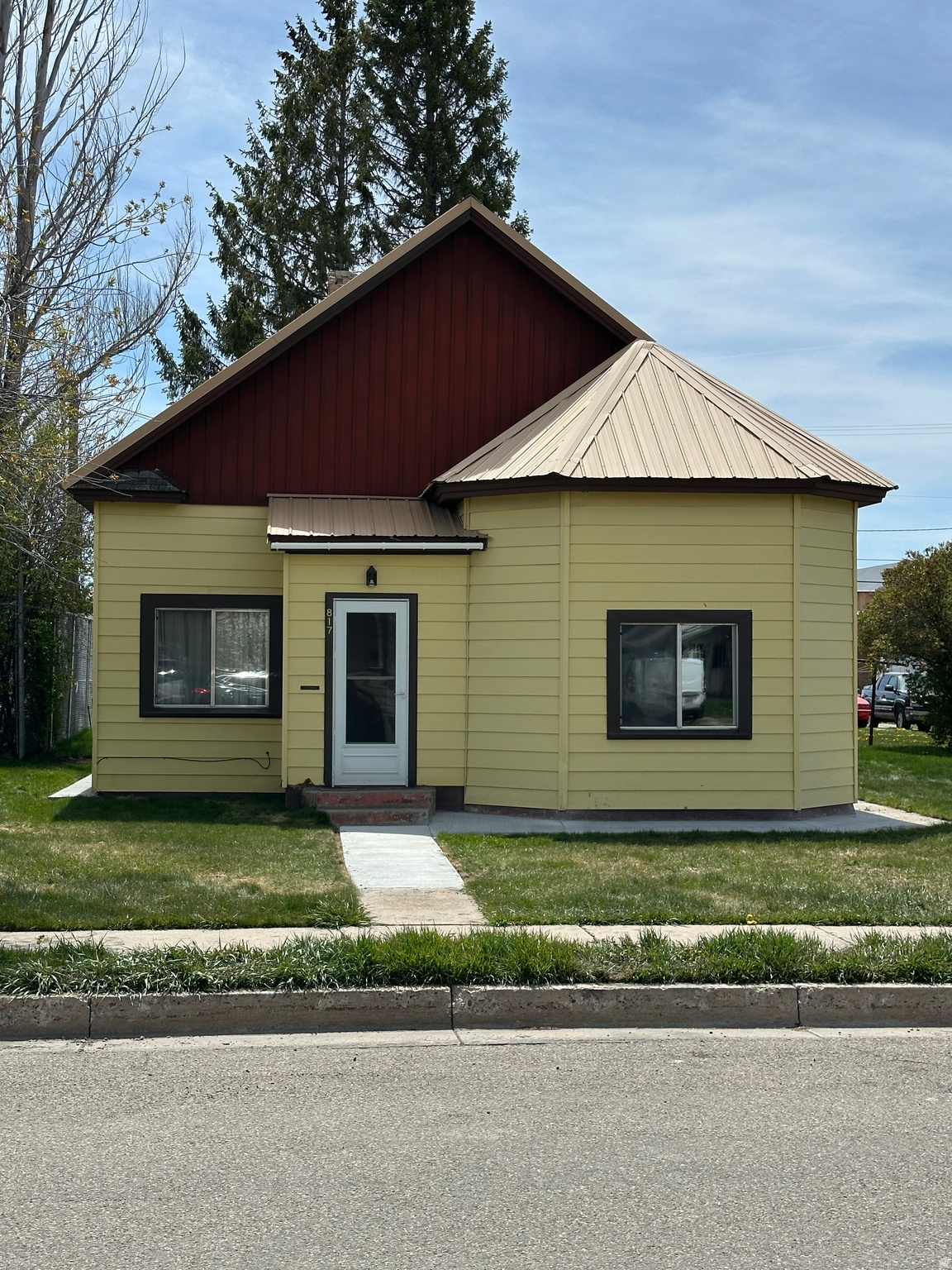 817  GRANT ST