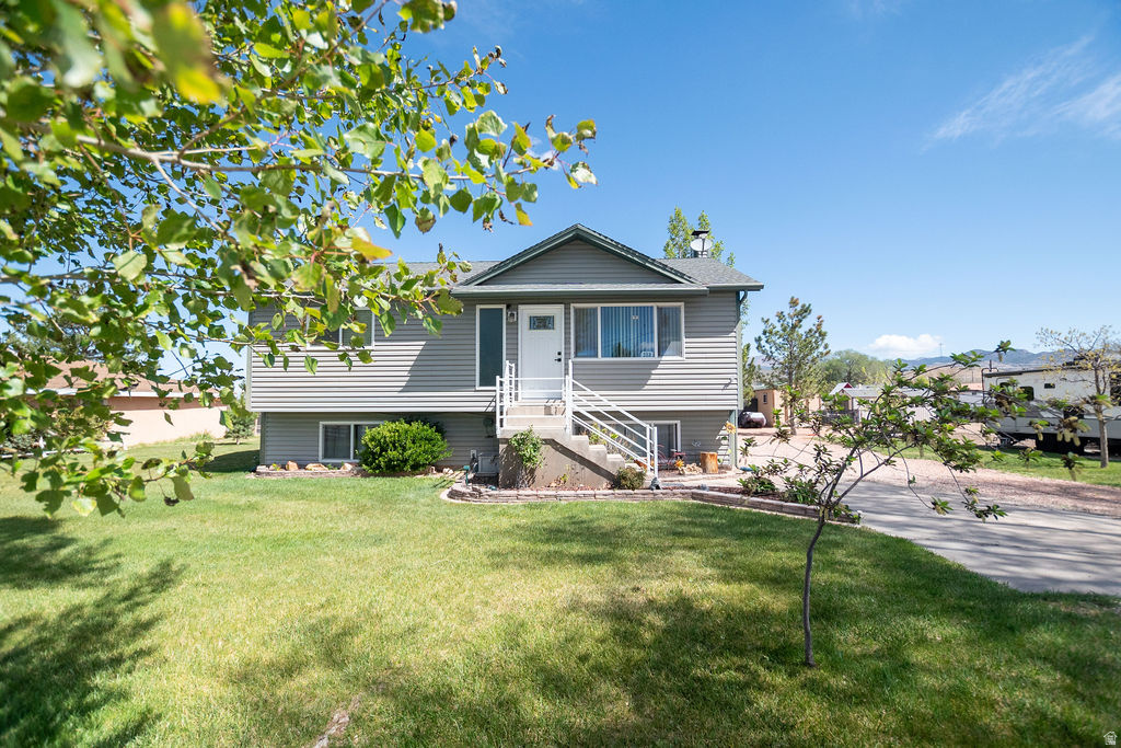 388 W MAIN